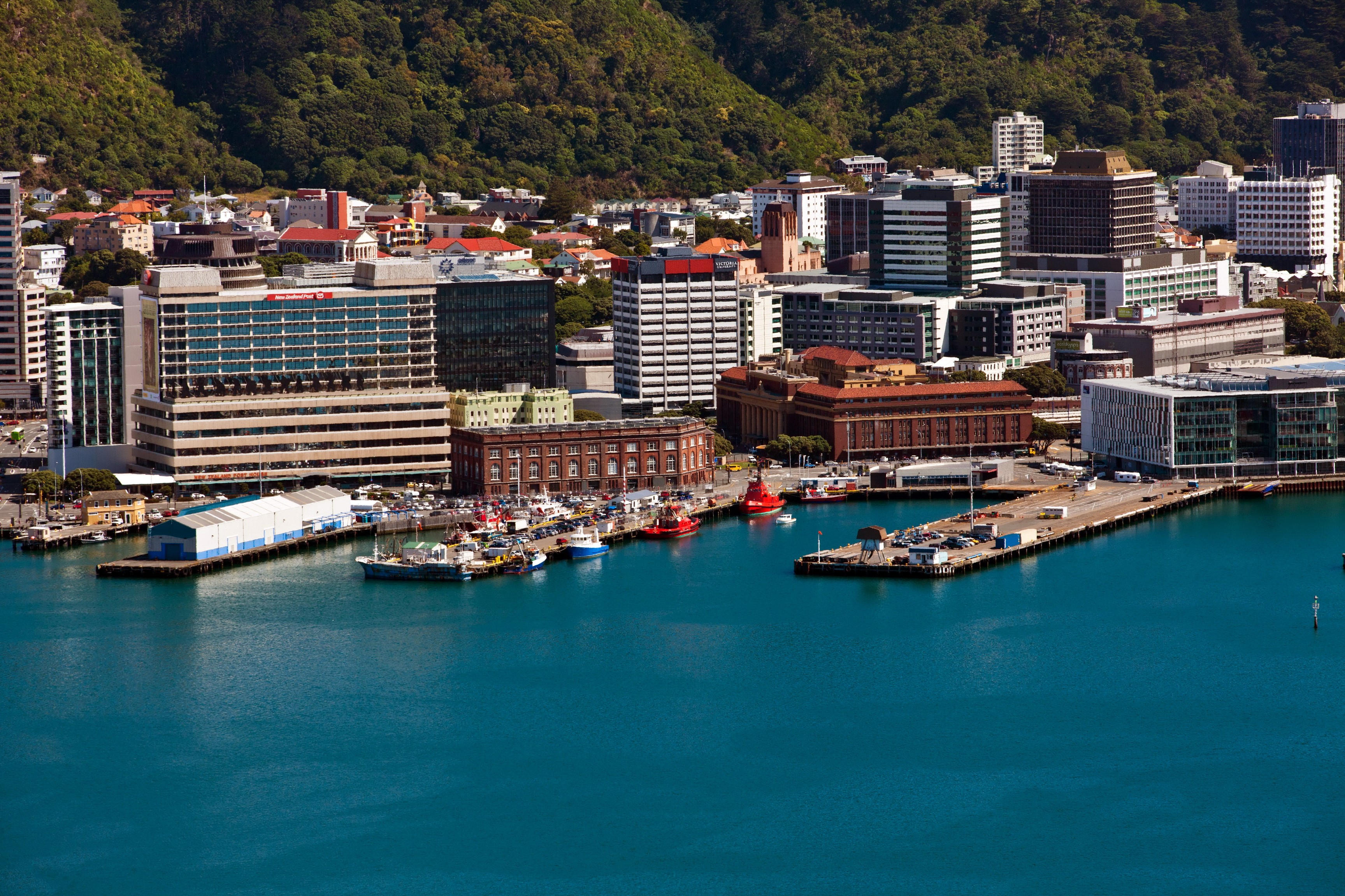 Wellington, New Zealand Harbor with Buildings and Boats HD Wallpaper