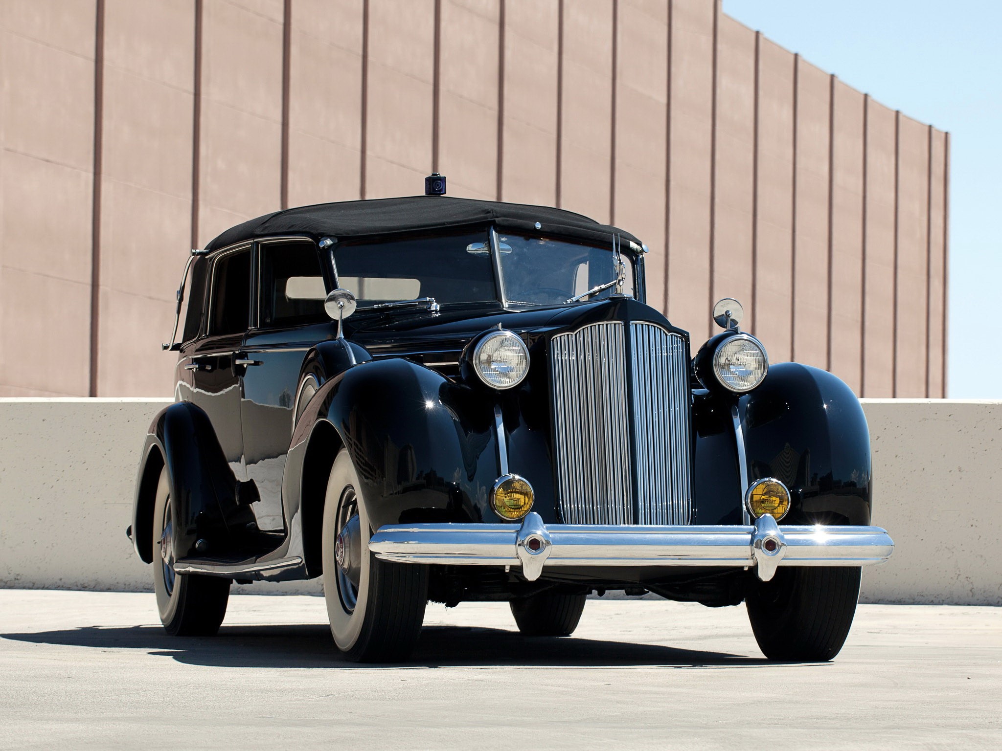 1938 Packard Twelve luxury car HD Wallpaper