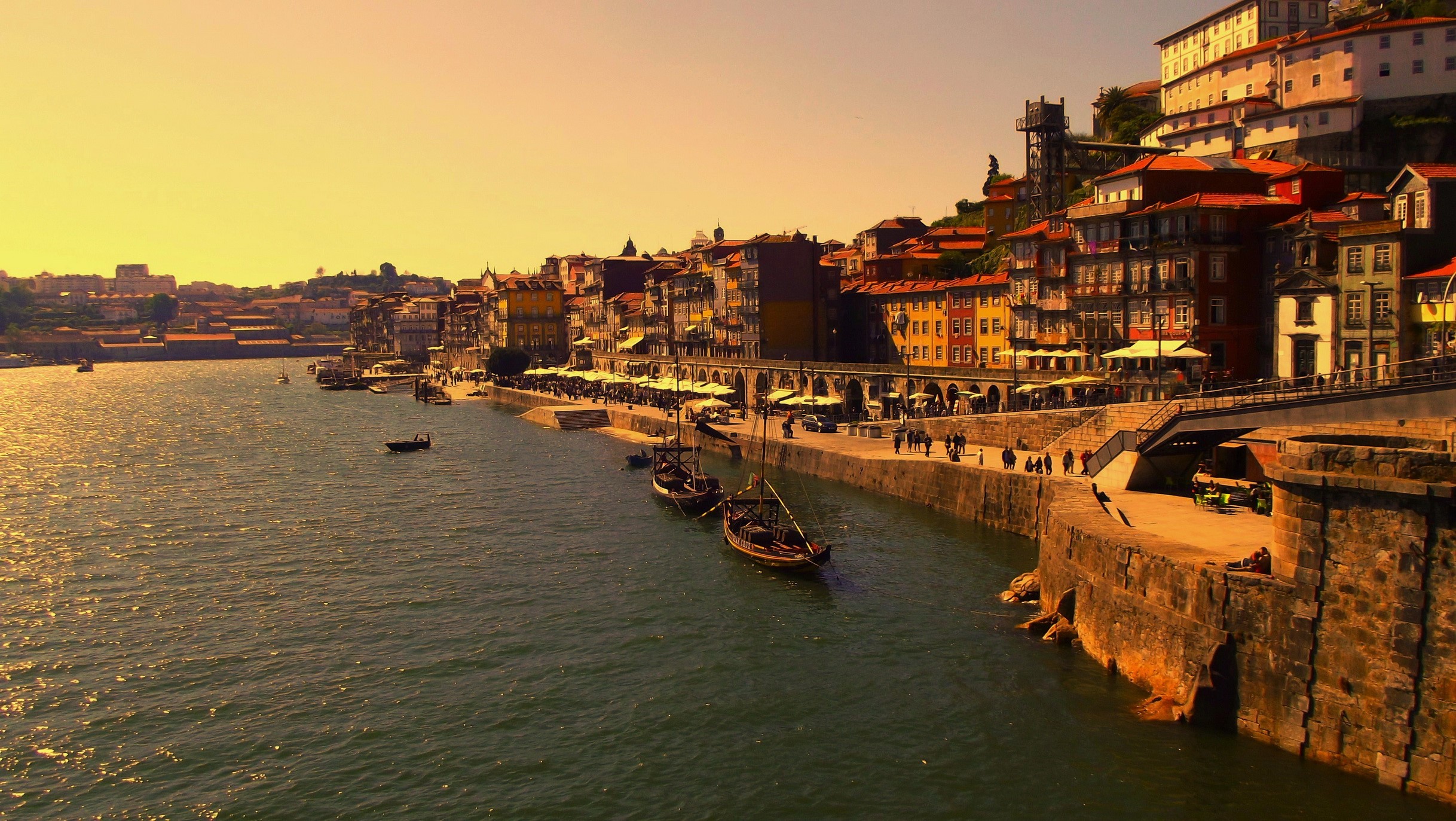 Porto, Portugal waterfront with traditional houses and boats HD Wallpaper
