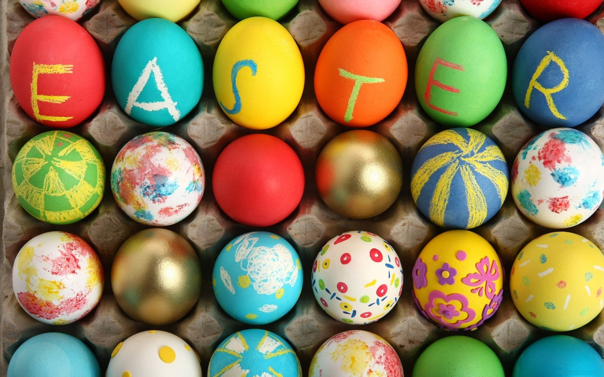 Easter Eggs in a Carton HD Wallpaper