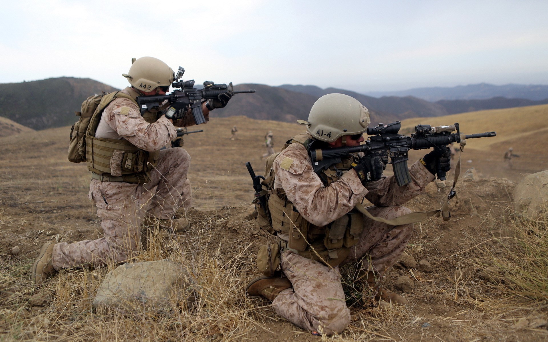 US Soldiers in Camouflage Gear Aiming Rifles HD Wallpaper