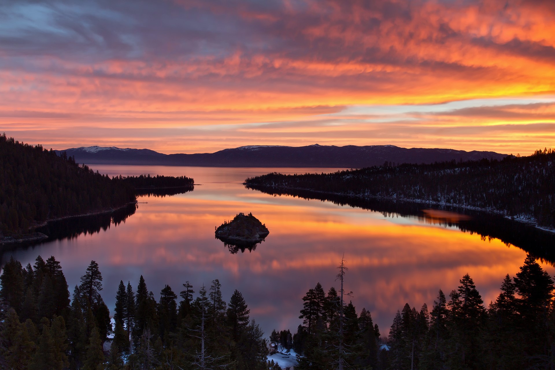 Lake Tahoe at Sunset, California, USA HD Wallpaper