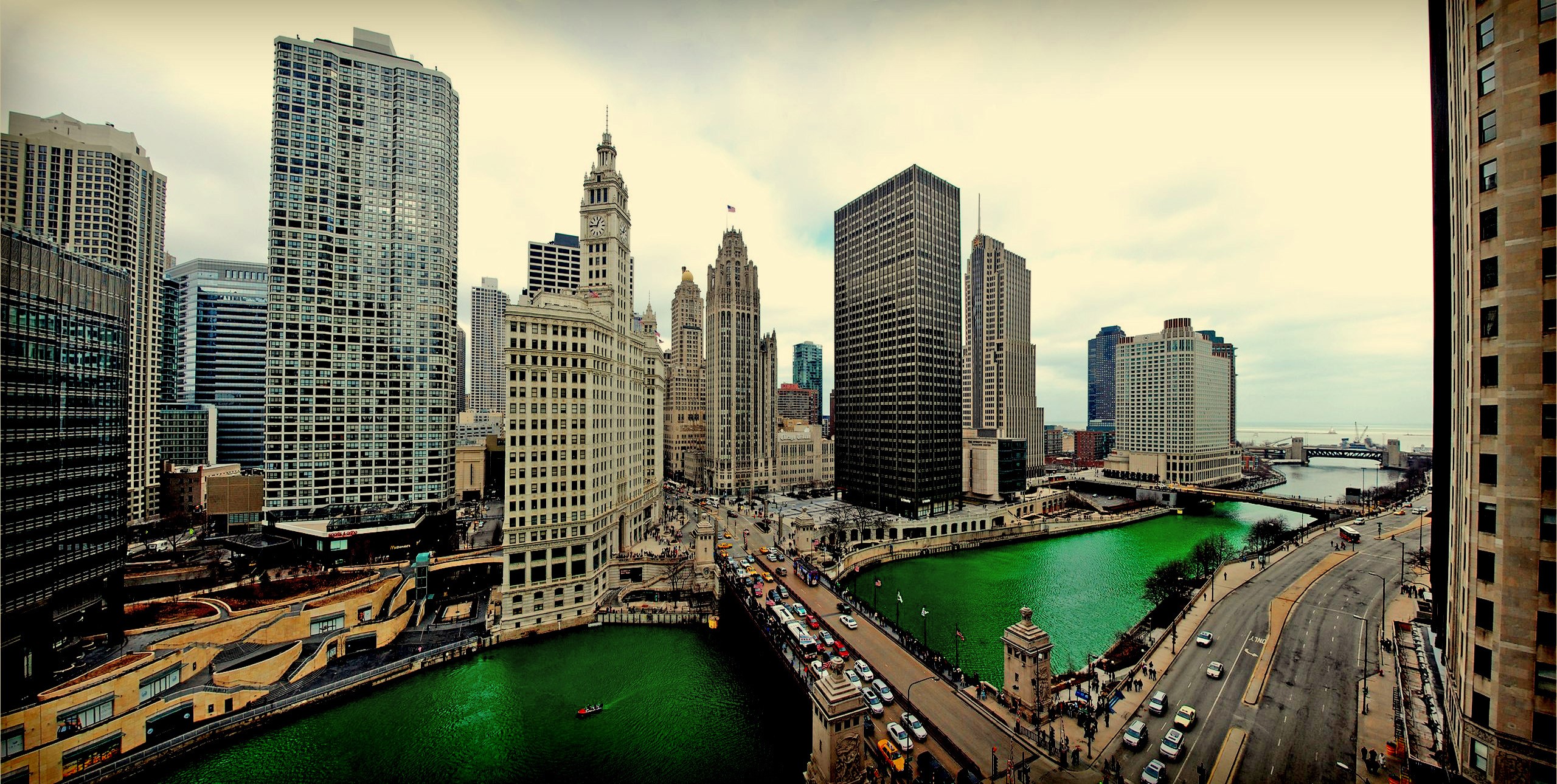 Chicago Cityscape with Green River and Bridges HD Wallpaper