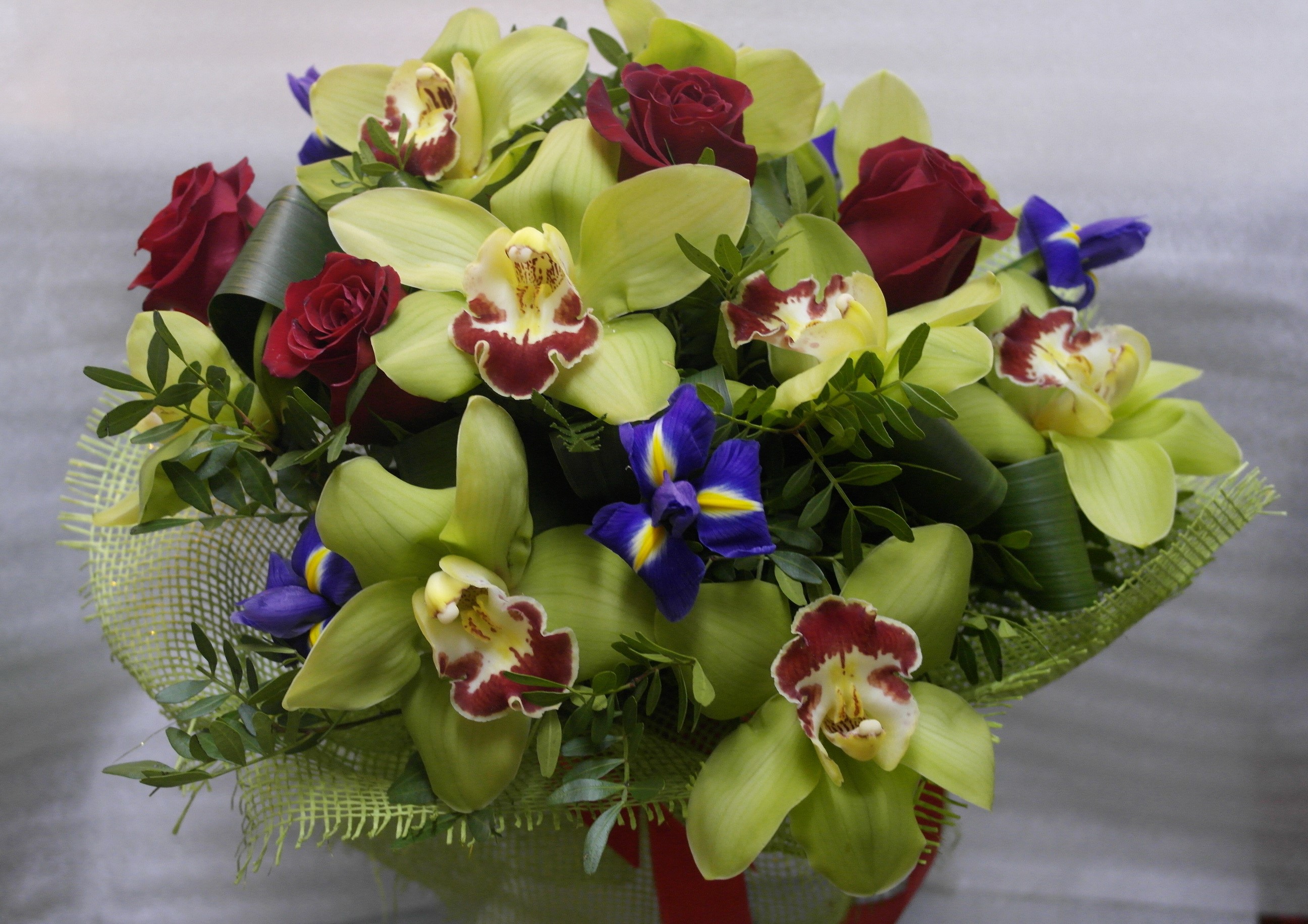 Orchid and Rose Bouquet HD Wallpaper