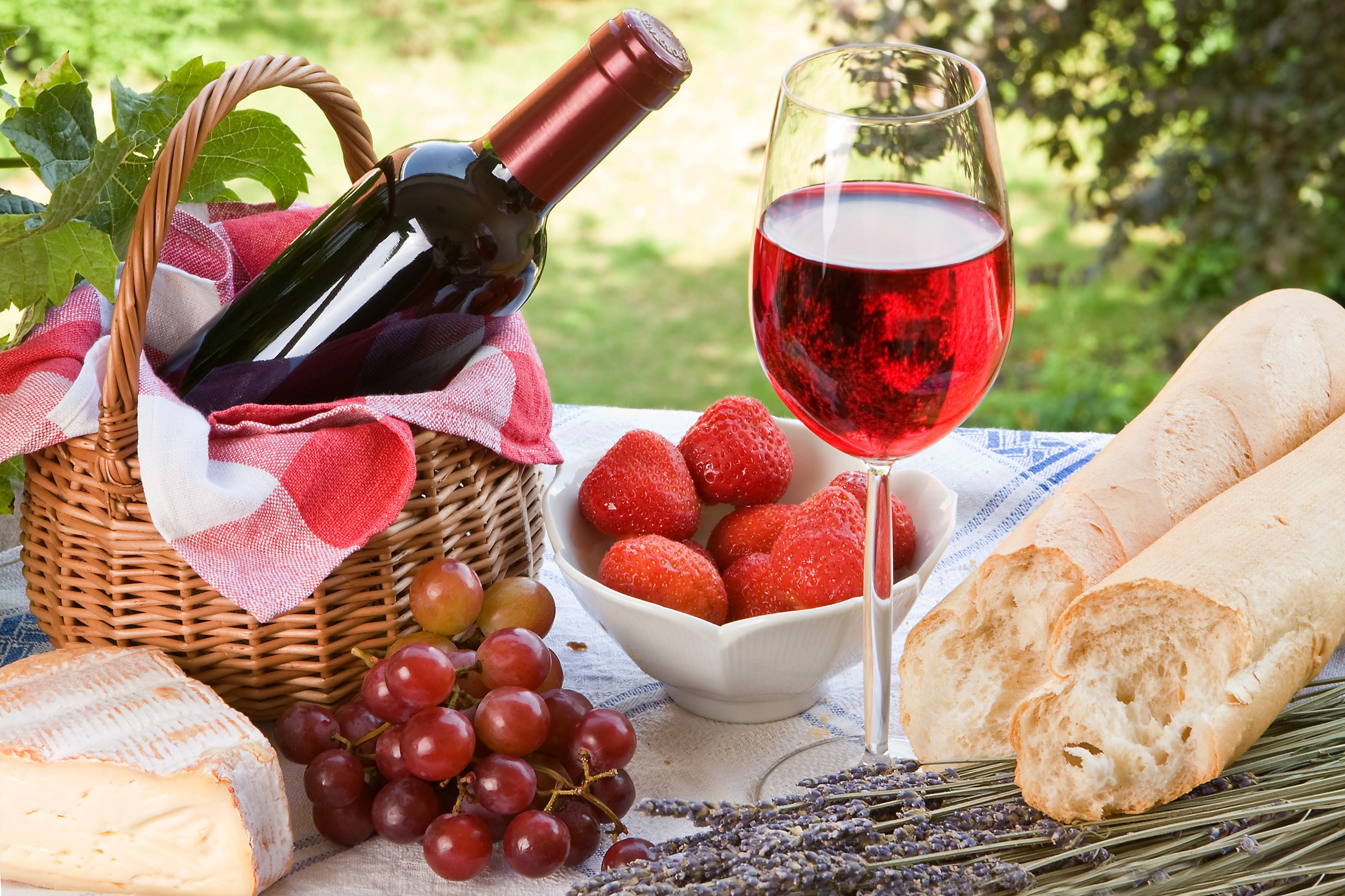 Wine, Grapes, Bread, and Strawberries Picnic HD Wallpaper