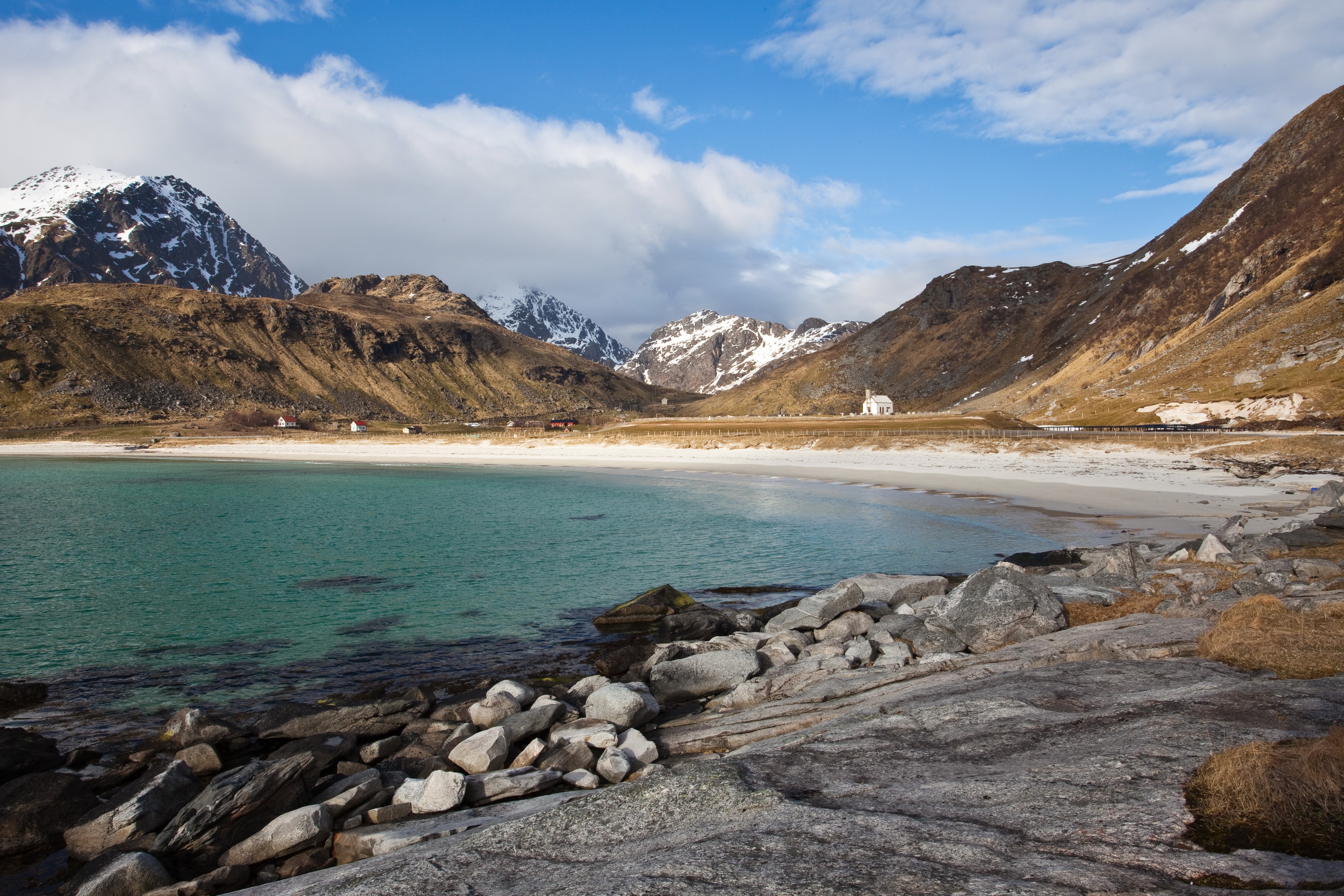 4K Norway Lofoten Mountains Scenery HD Wallpaper