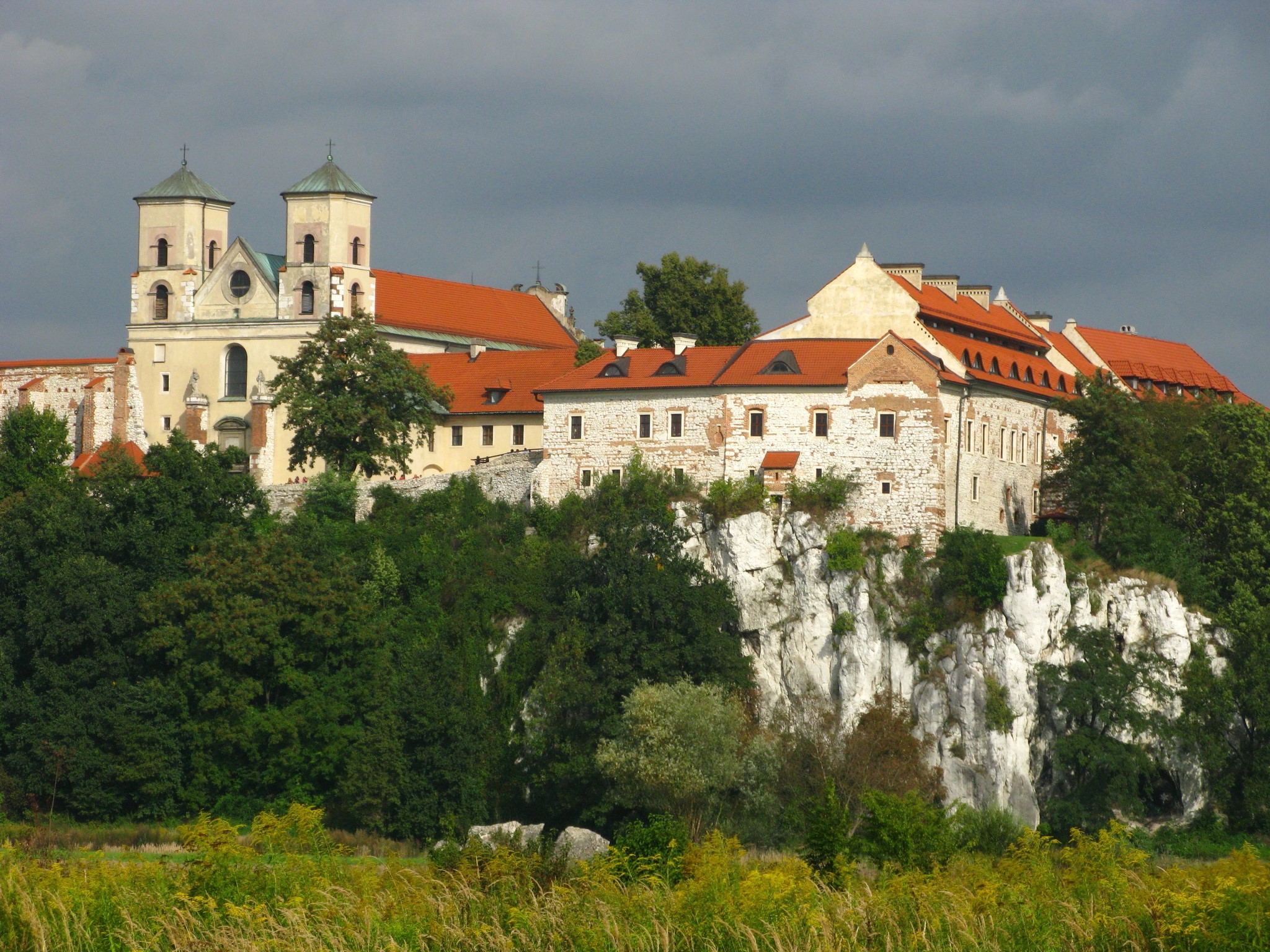 Benedictine Abbey in Tyniec, Poland HD Wallpaper