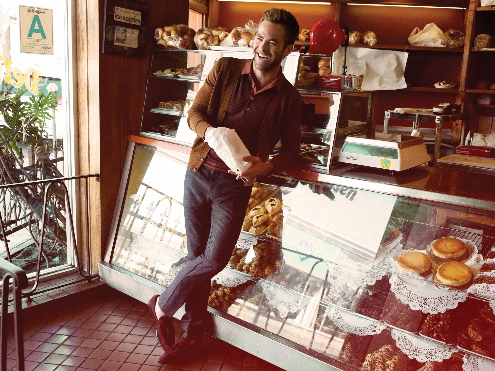 Chris Pine in a bakery HD Wallpaper