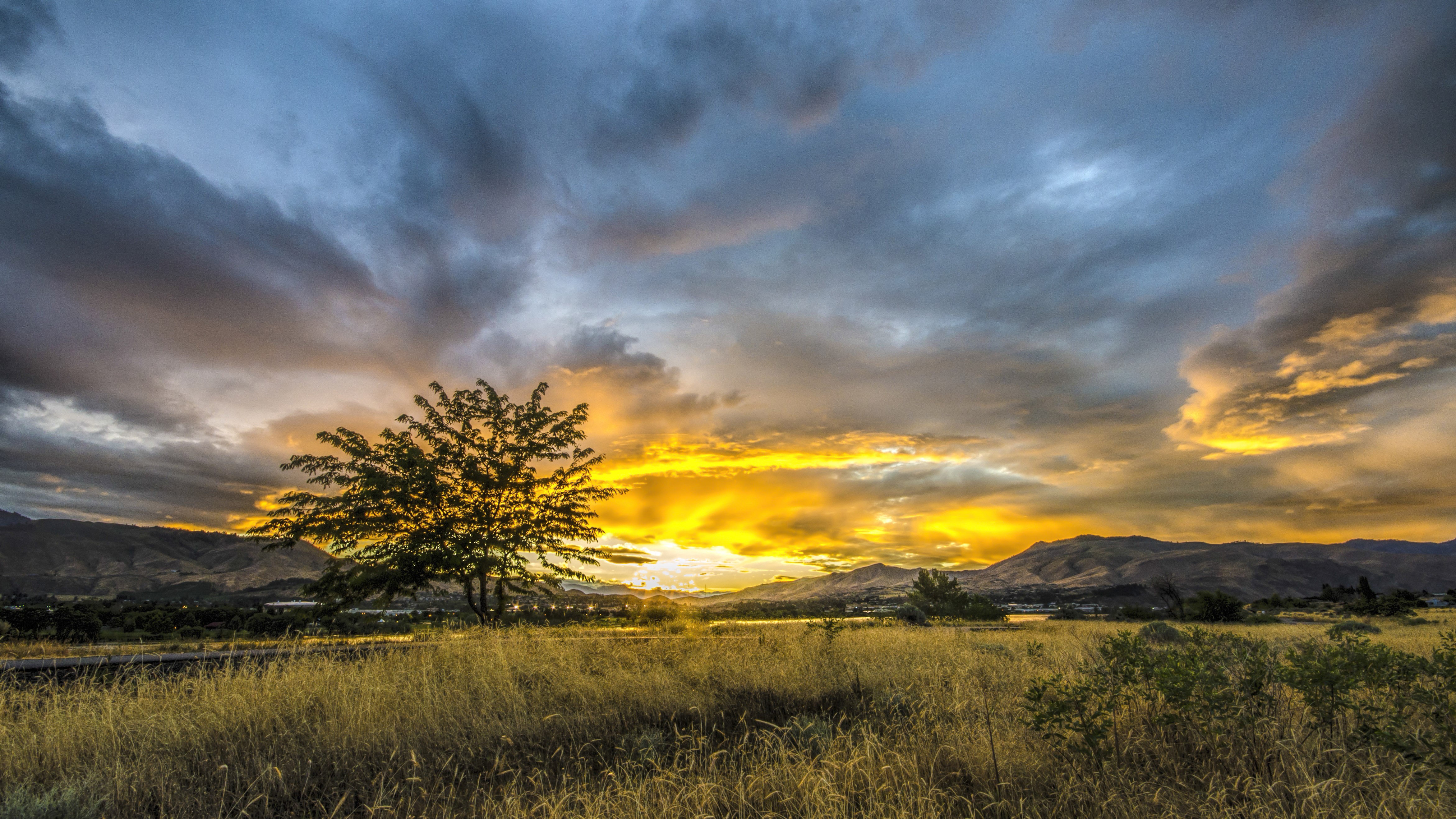 4K Sky with Sunrises and Sunsets Scenery HD Wallpaper