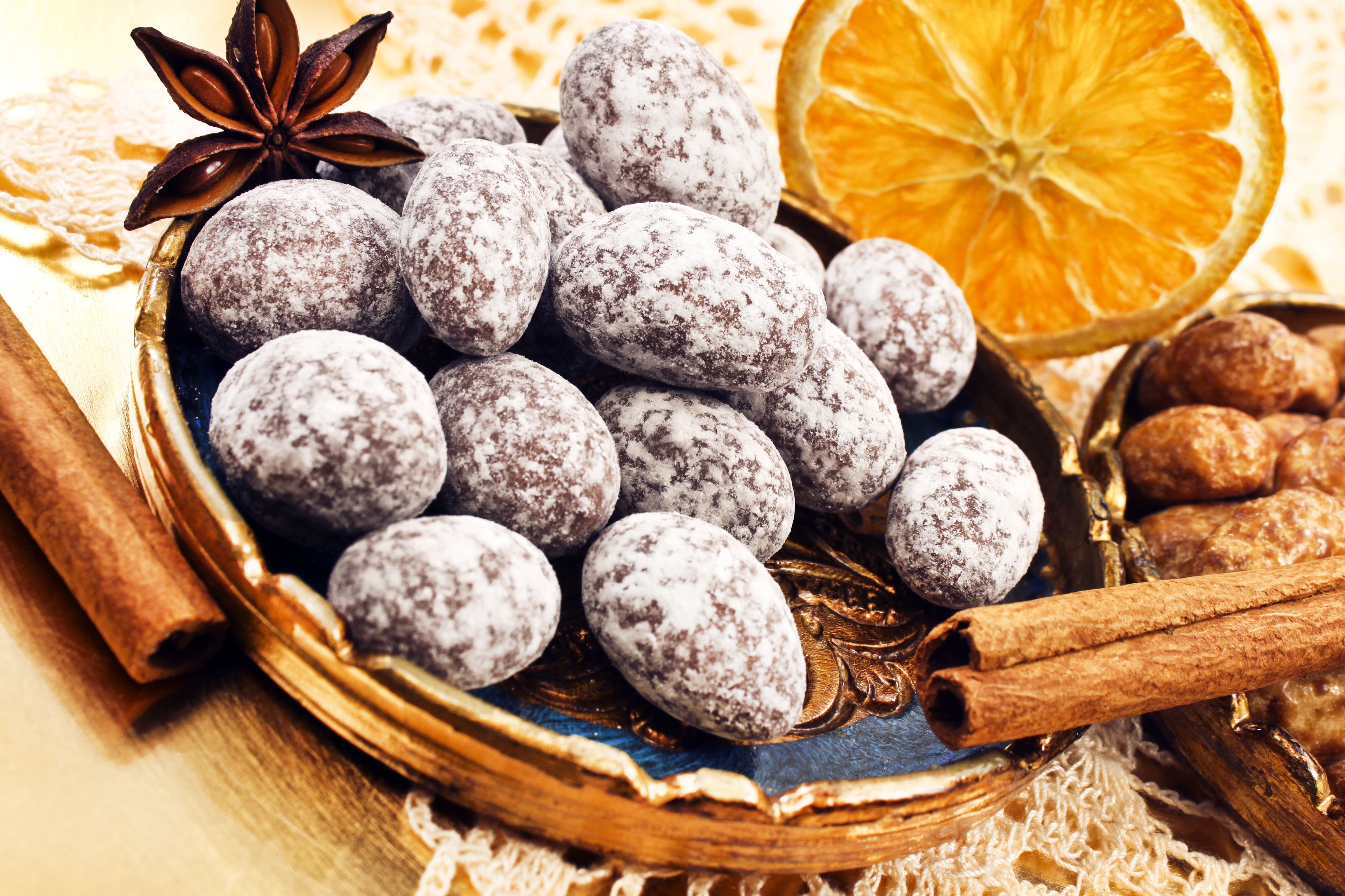 Chocolate Almonds with Cinnamon and Orange HD Wallpaper