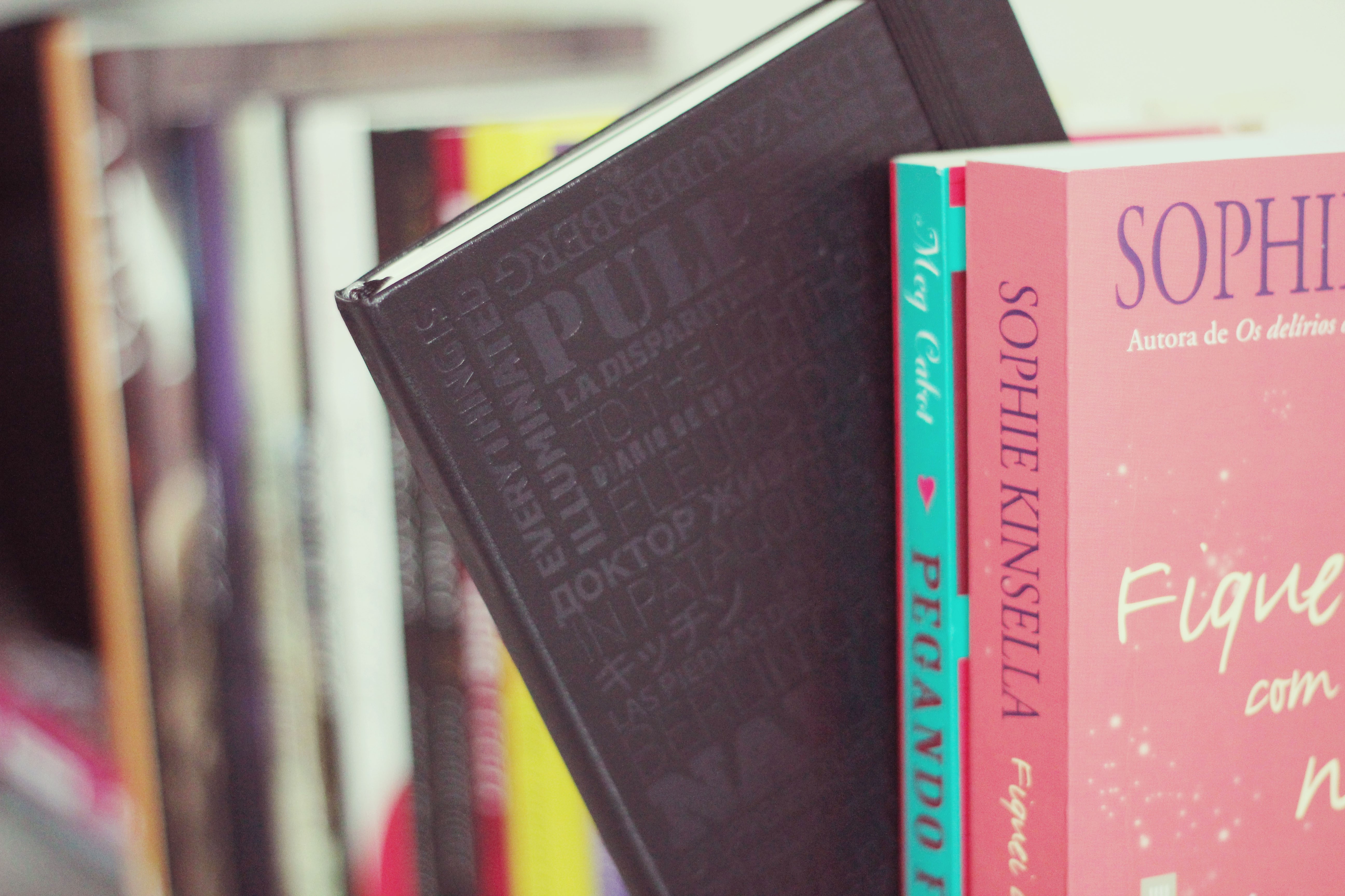 Close-up of books on a shelf HD Wallpaper