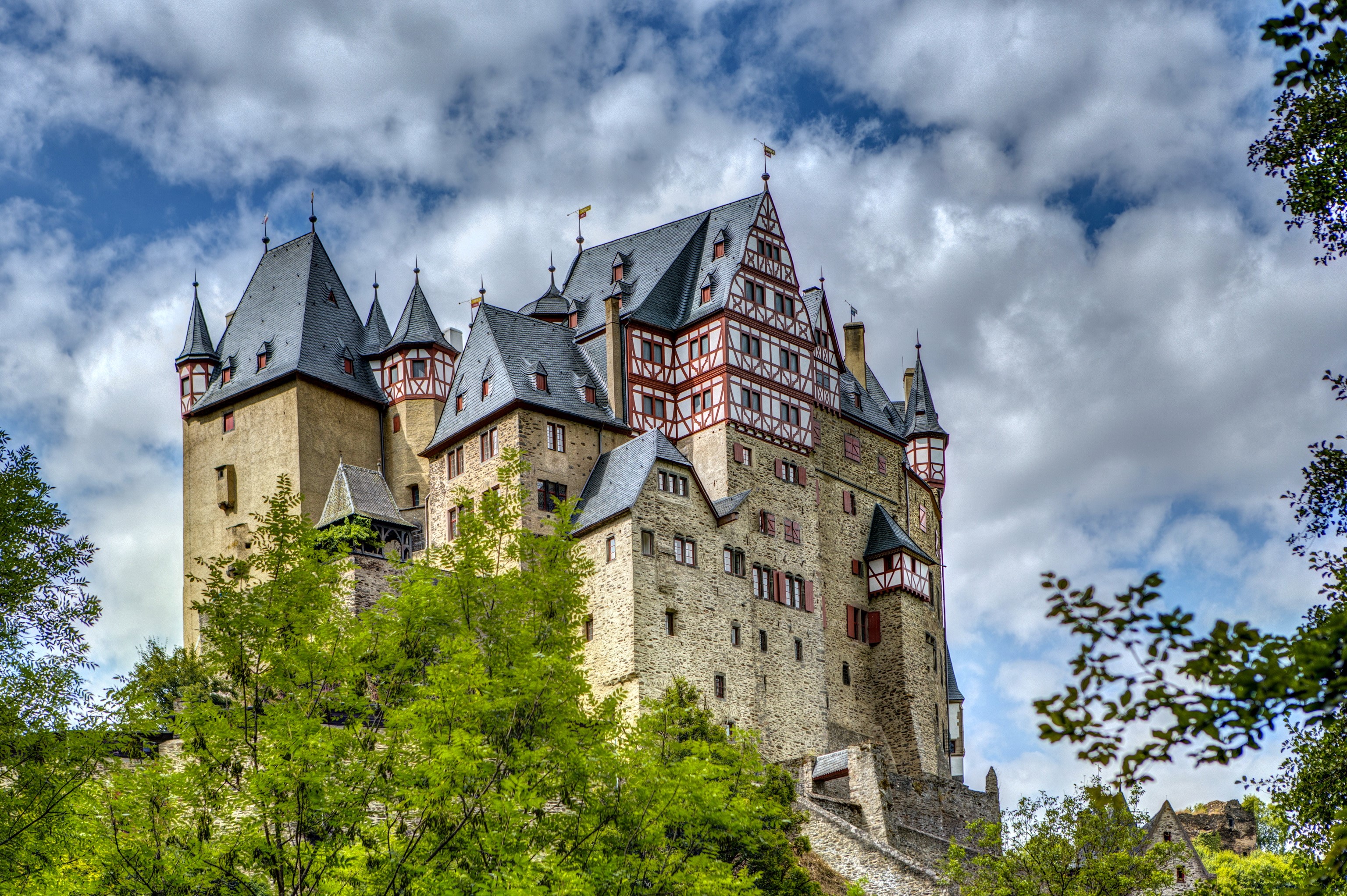 Eltz Castle in Germany HD Wallpaper