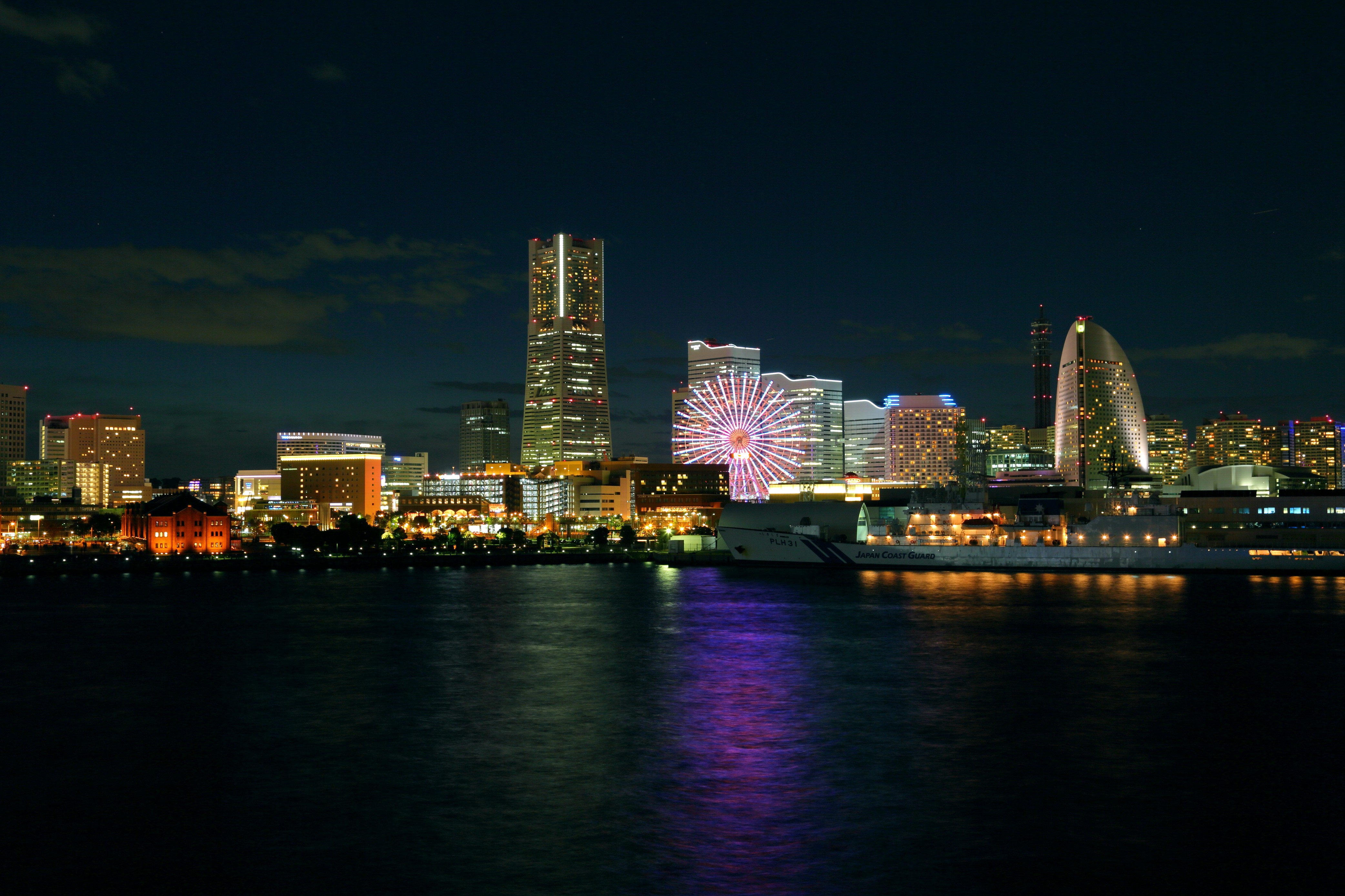 Yokohama skyline at night with Ferris wheel HD Wallpaper