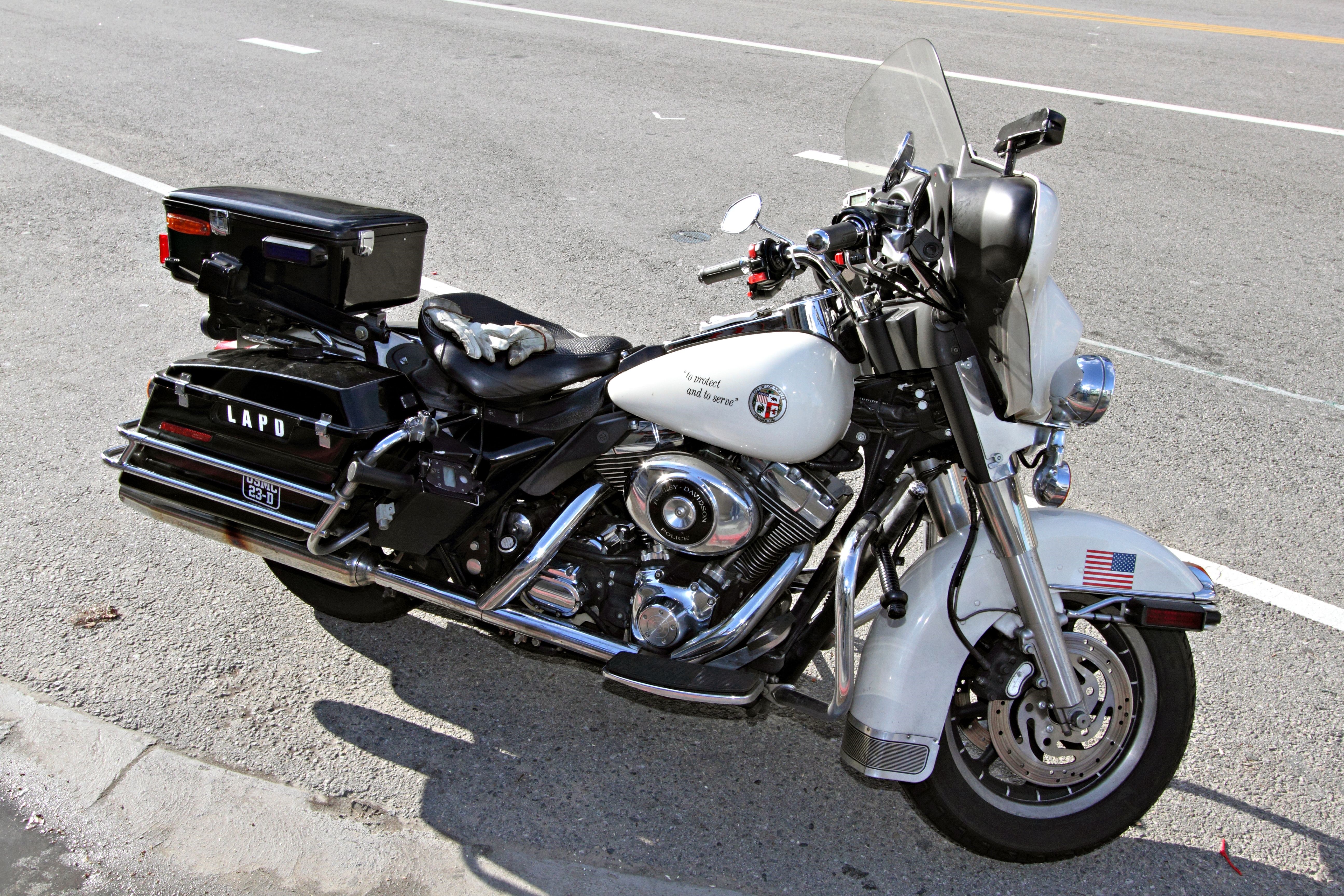 LAPD Harley-Davidson Motorcycle HD Wallpaper