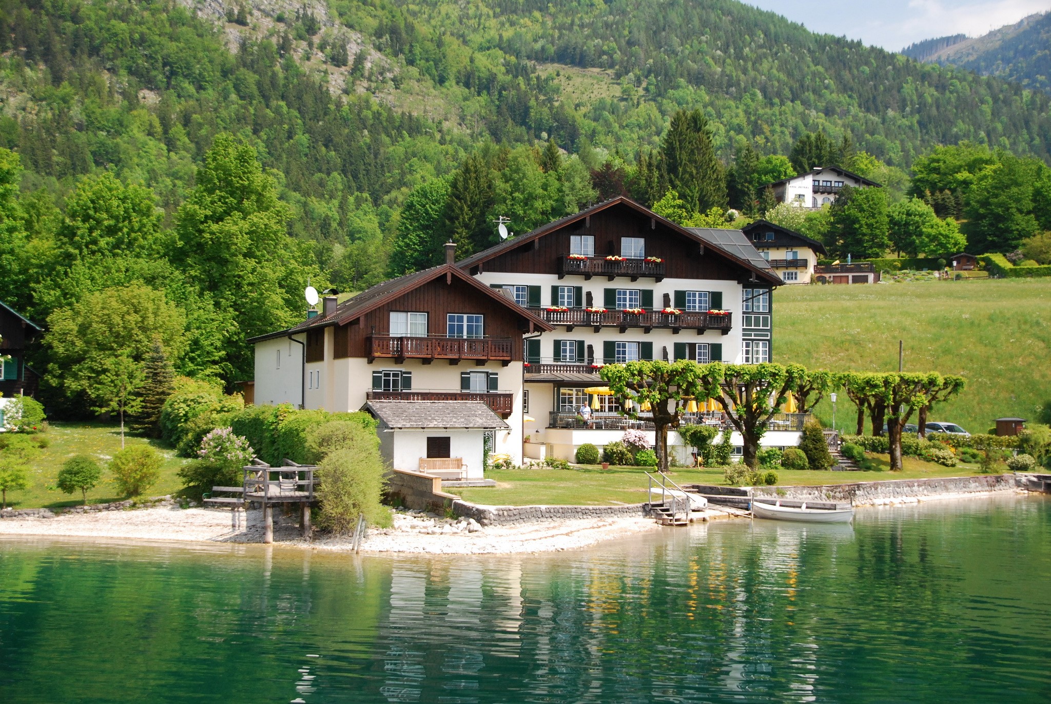 Houses on Wolfgangsee, Austria HD Wallpaper