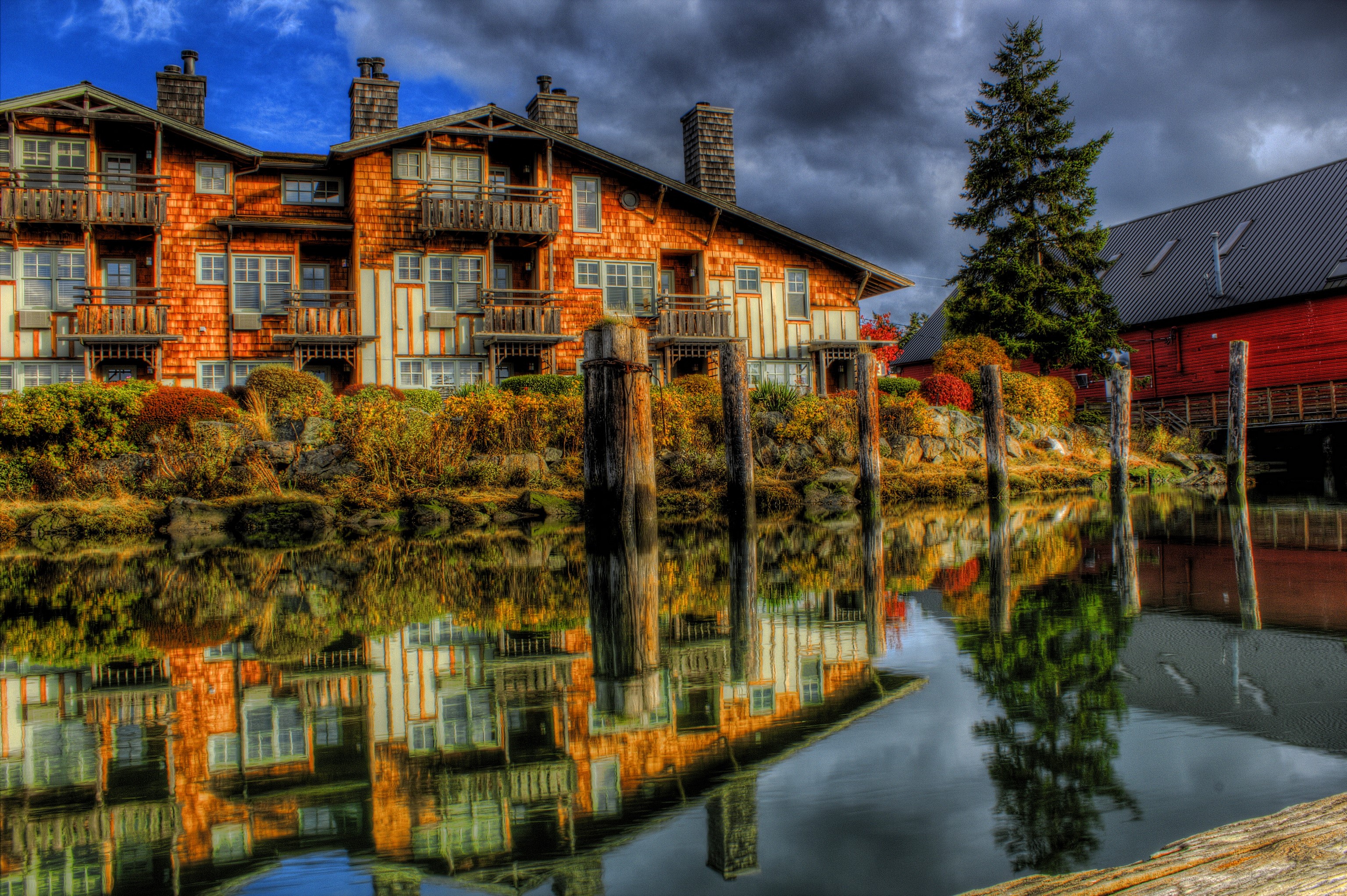 Houses on the water in La Conner, USA HD Wallpaper