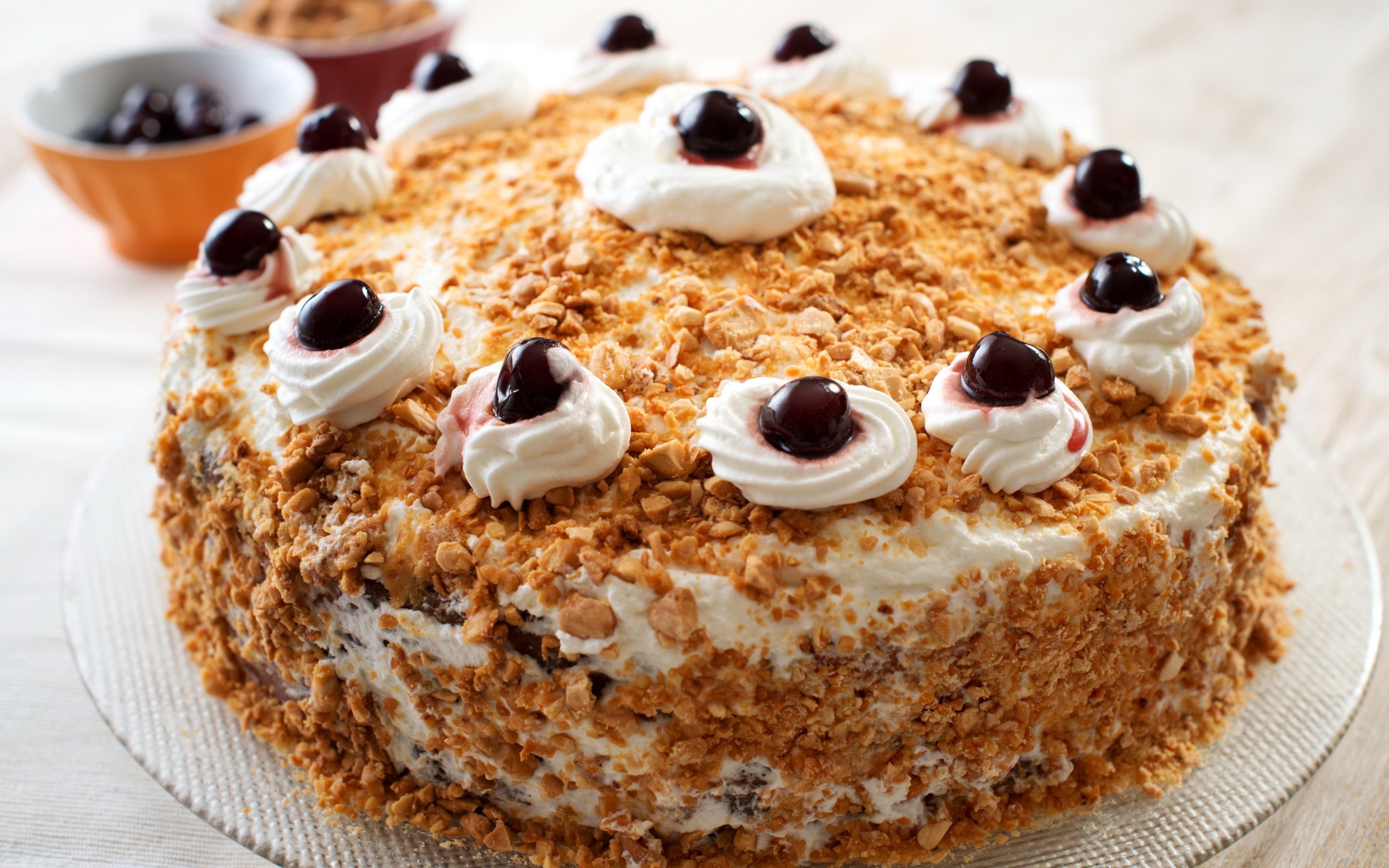 Cake with whipped cream and cherries HD Wallpaper