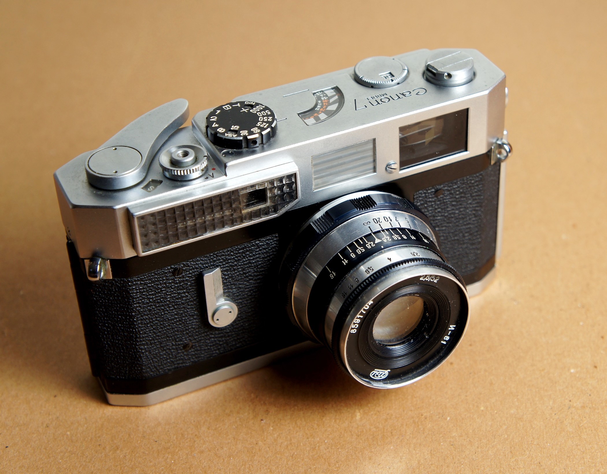 Canon 7 camera with Industar-61 lens HD Wallpaper