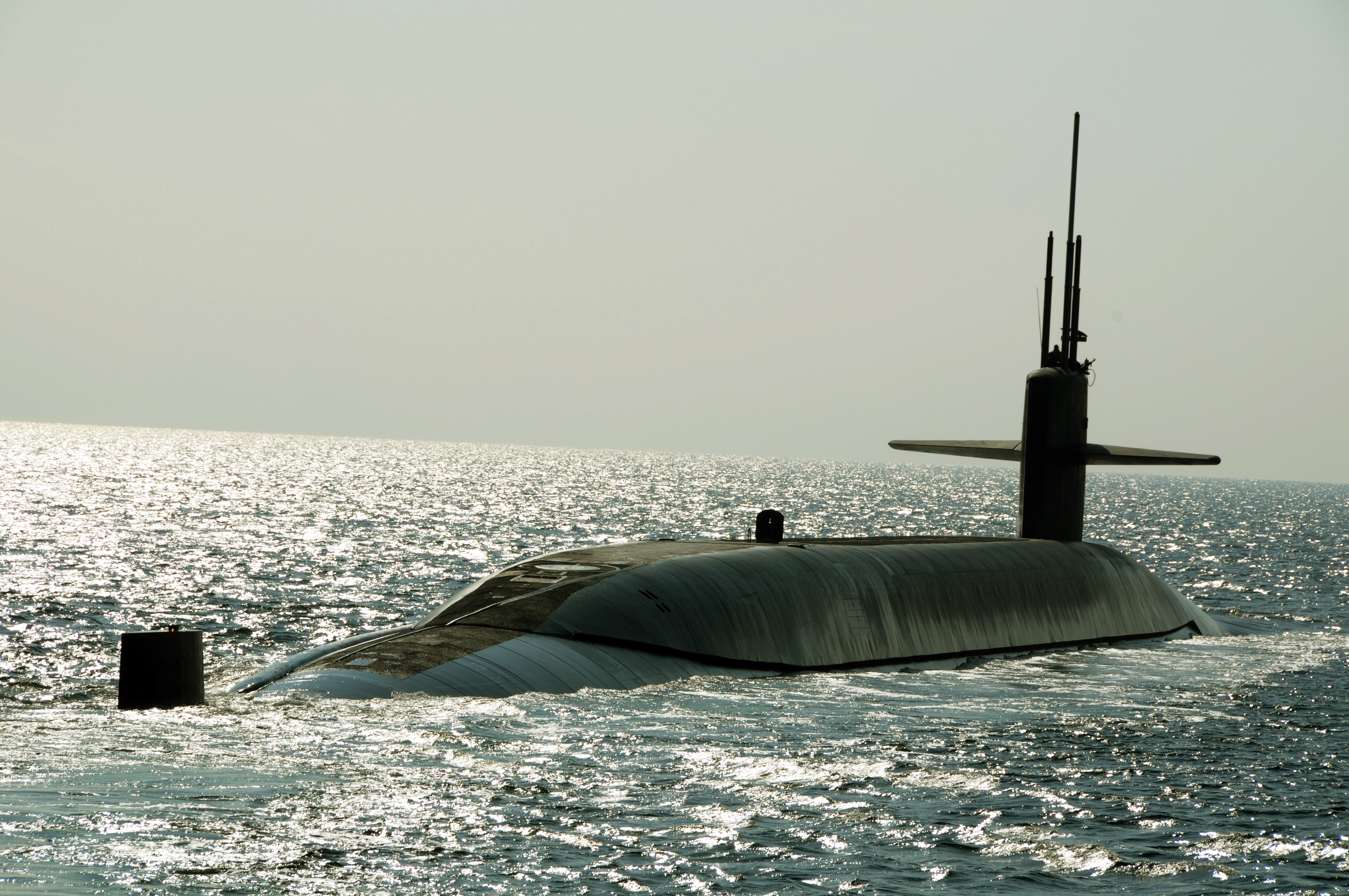 USS Maryland SSBN 738 Submarine on Water HD Wallpaper