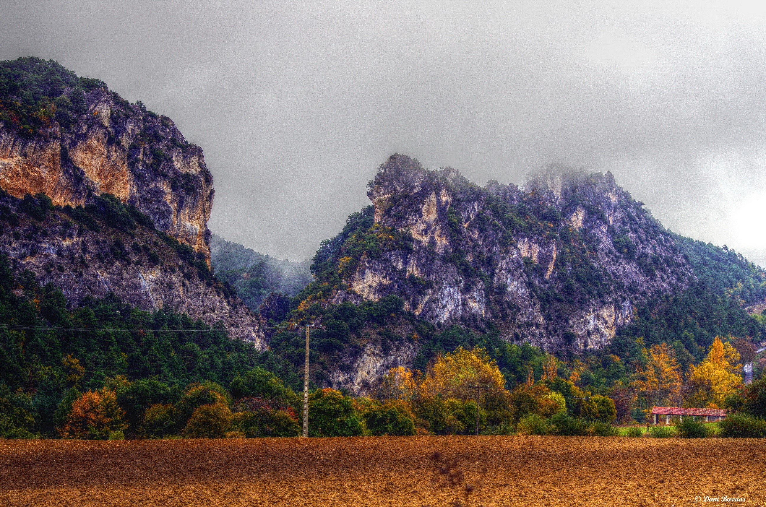 Mountains and farmland in Burgos, Spain HD Wallpaper