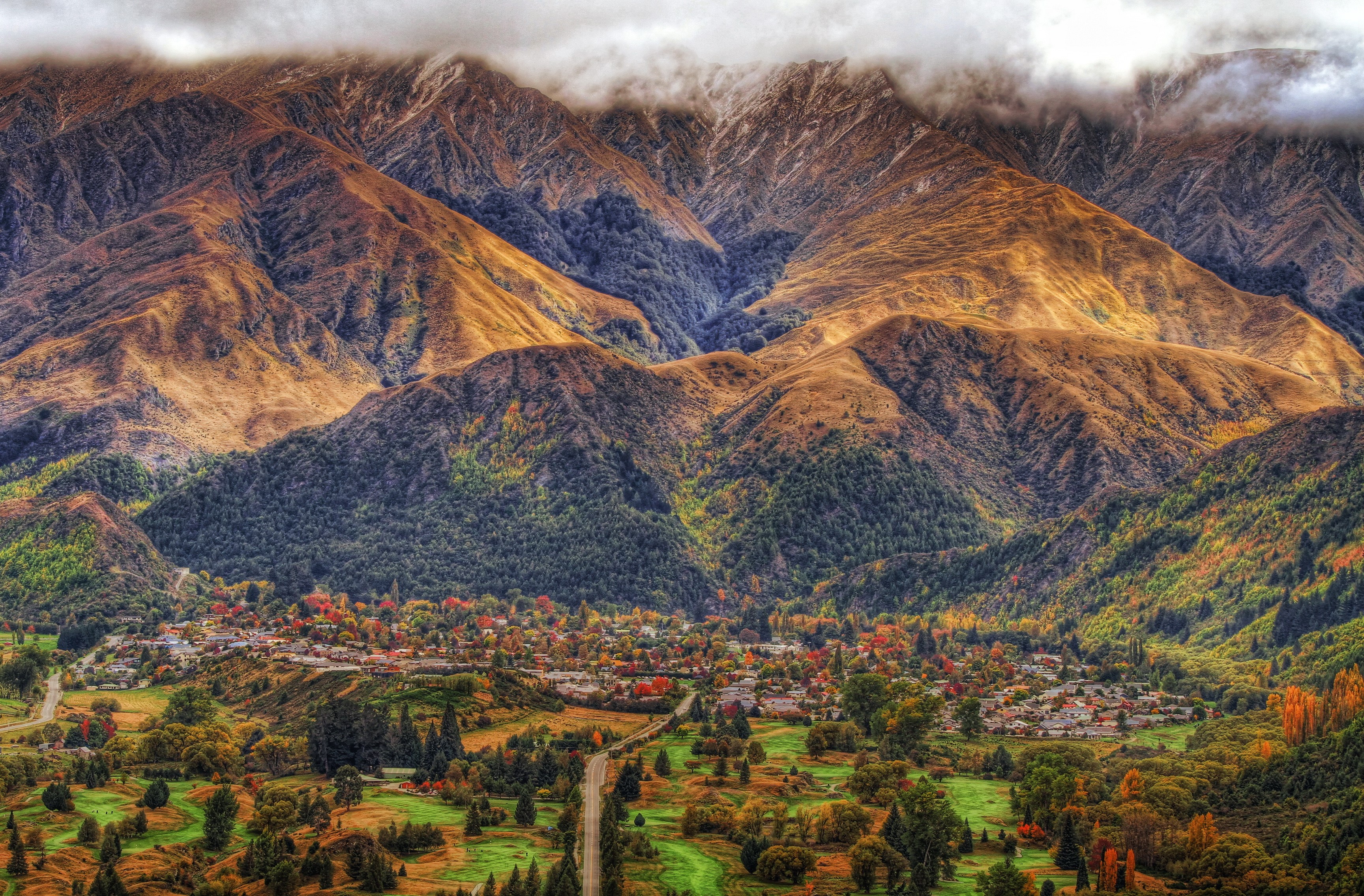 Arrowtown New Zealand Autumn Mountain Scenery HD Wallpaper