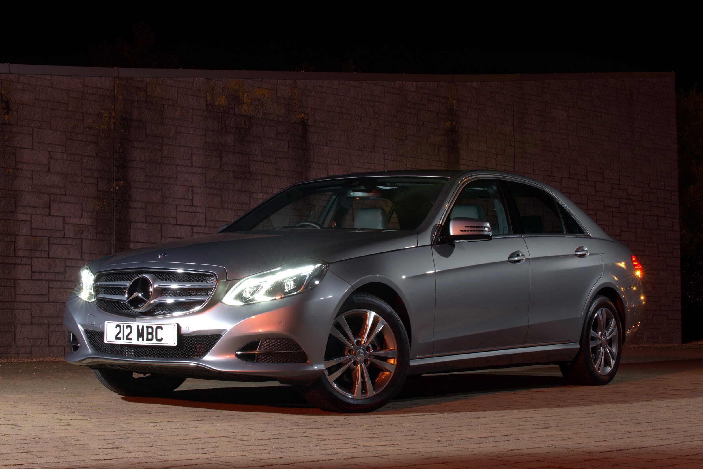 Mercedes-Benz E220 CDI sedan with license plate 212 MBC HD Wallpaper
