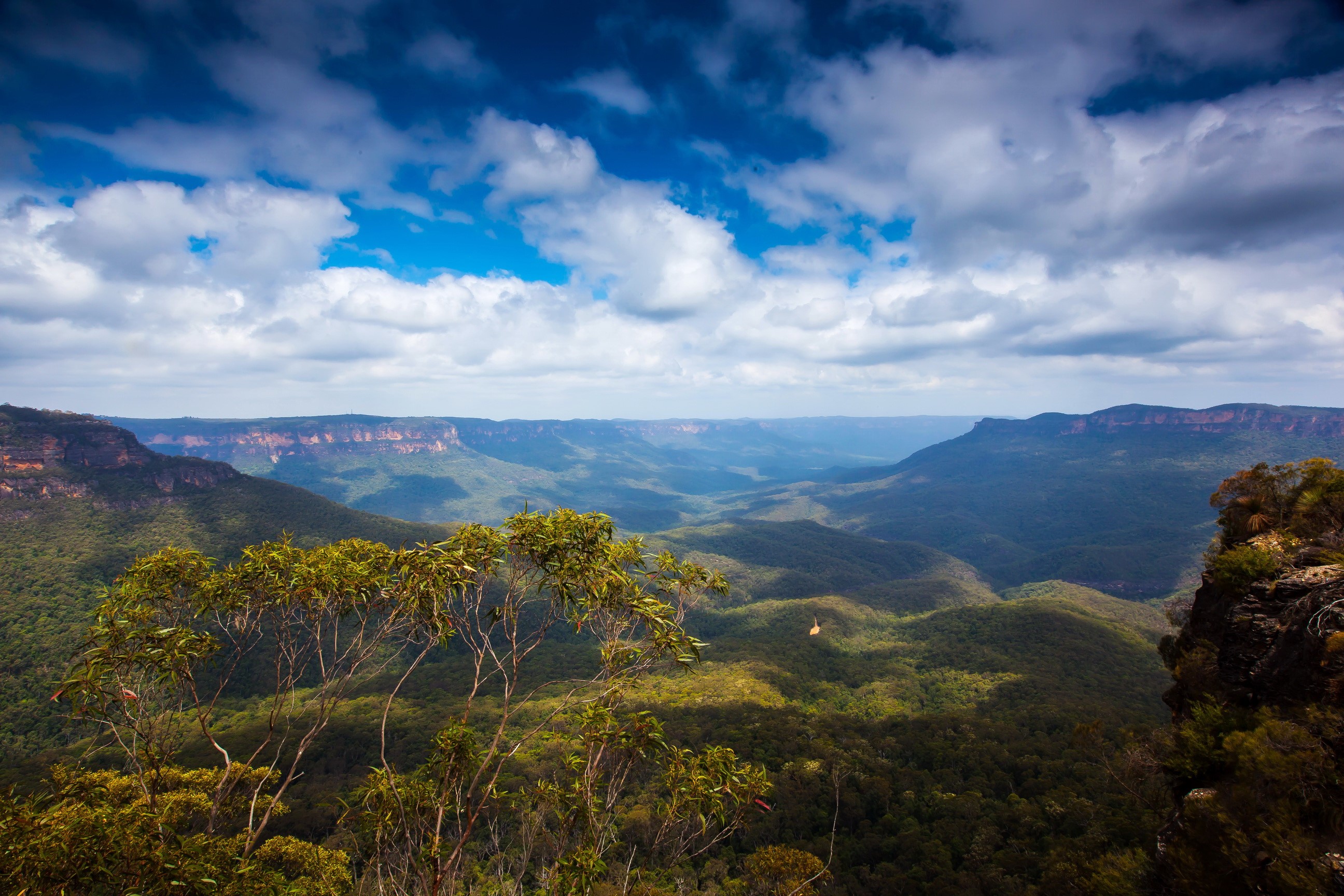 Blue Mountains National Park Scenery with Clouds HD Wallpaper
