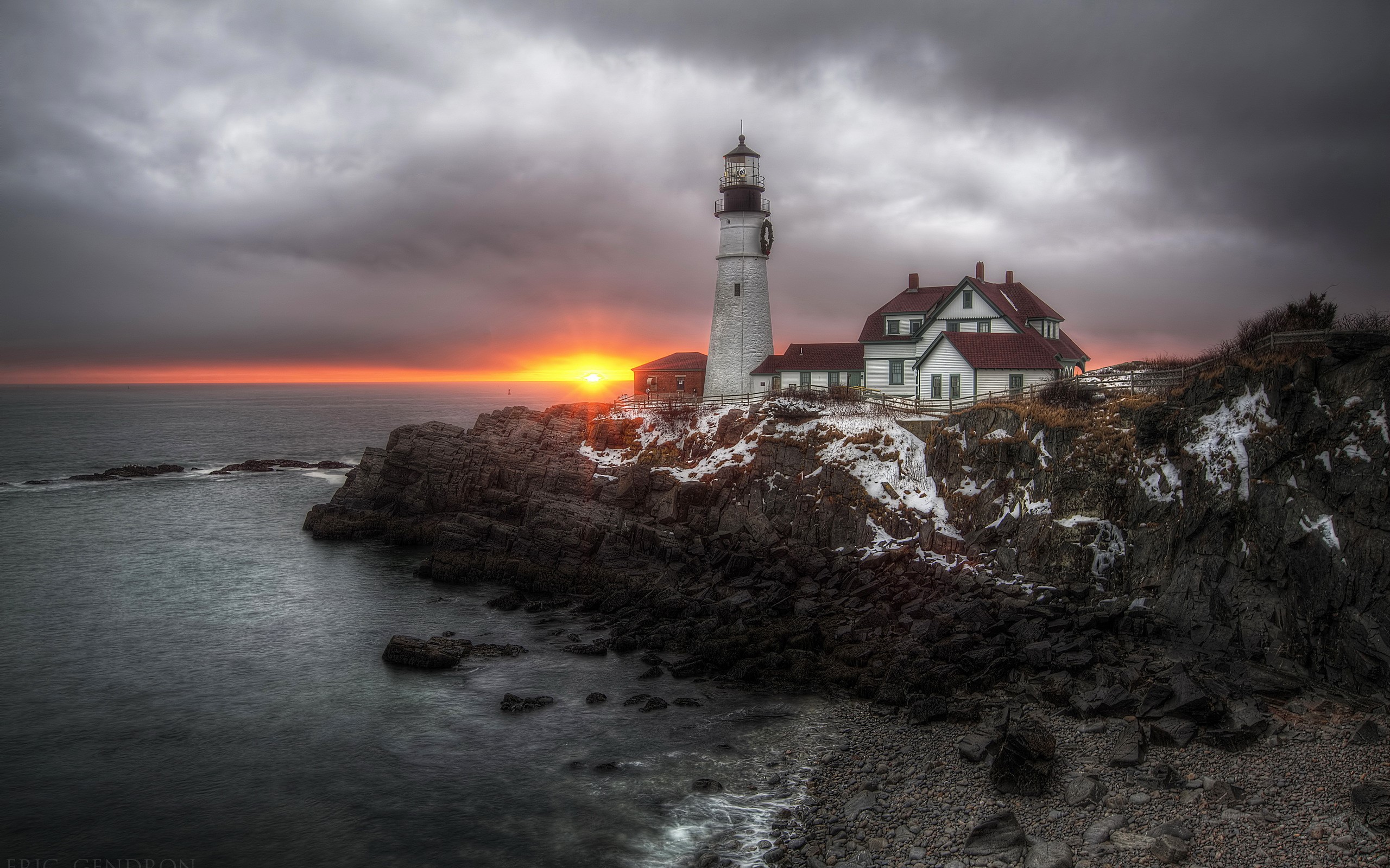 Portland Head Light Lighthouse at Sunrise, Cape Elizabeth, Maine HD Wallpaper