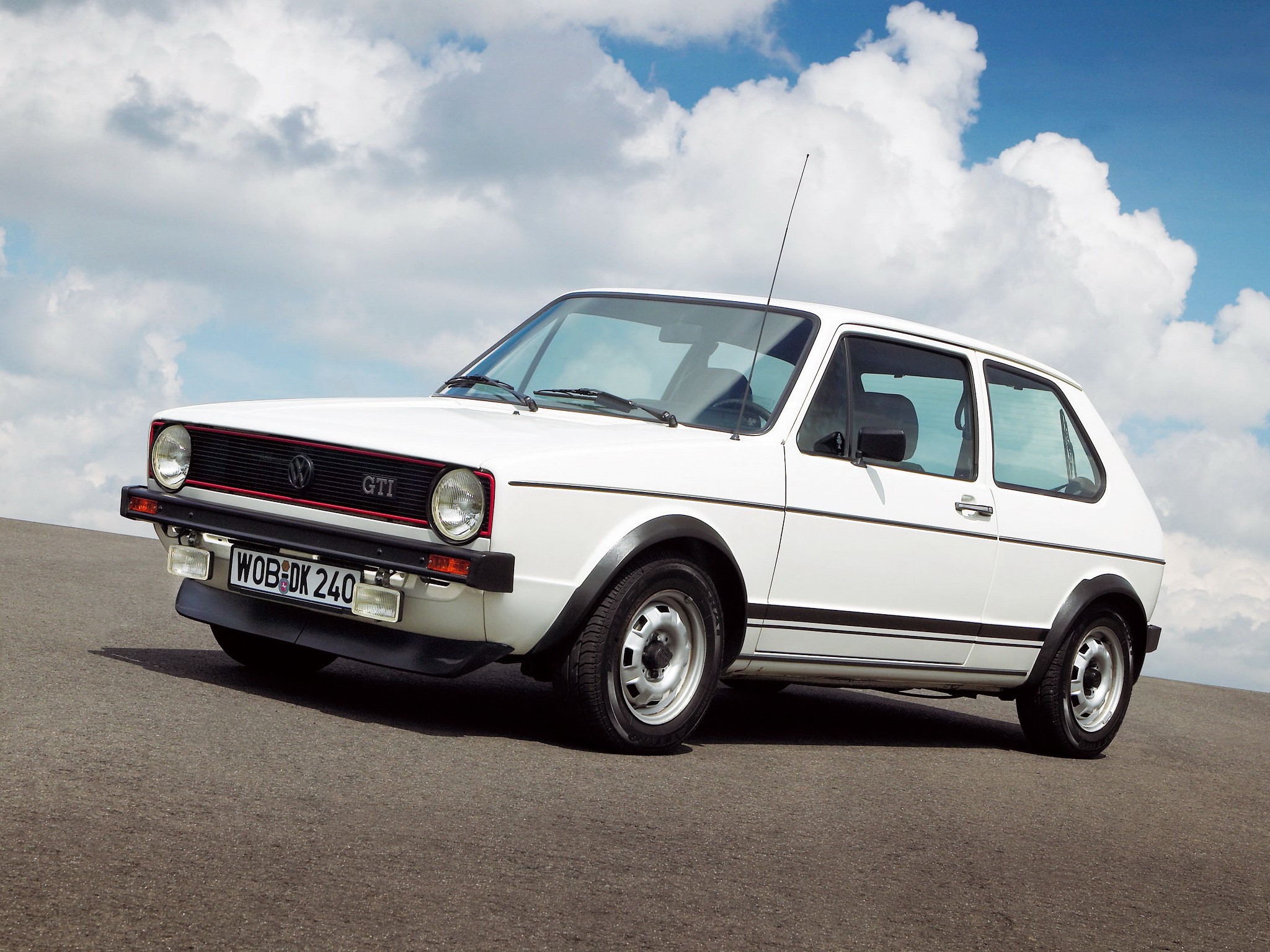 White 1976 Volkswagen Golf I GTI HD Wallpaper