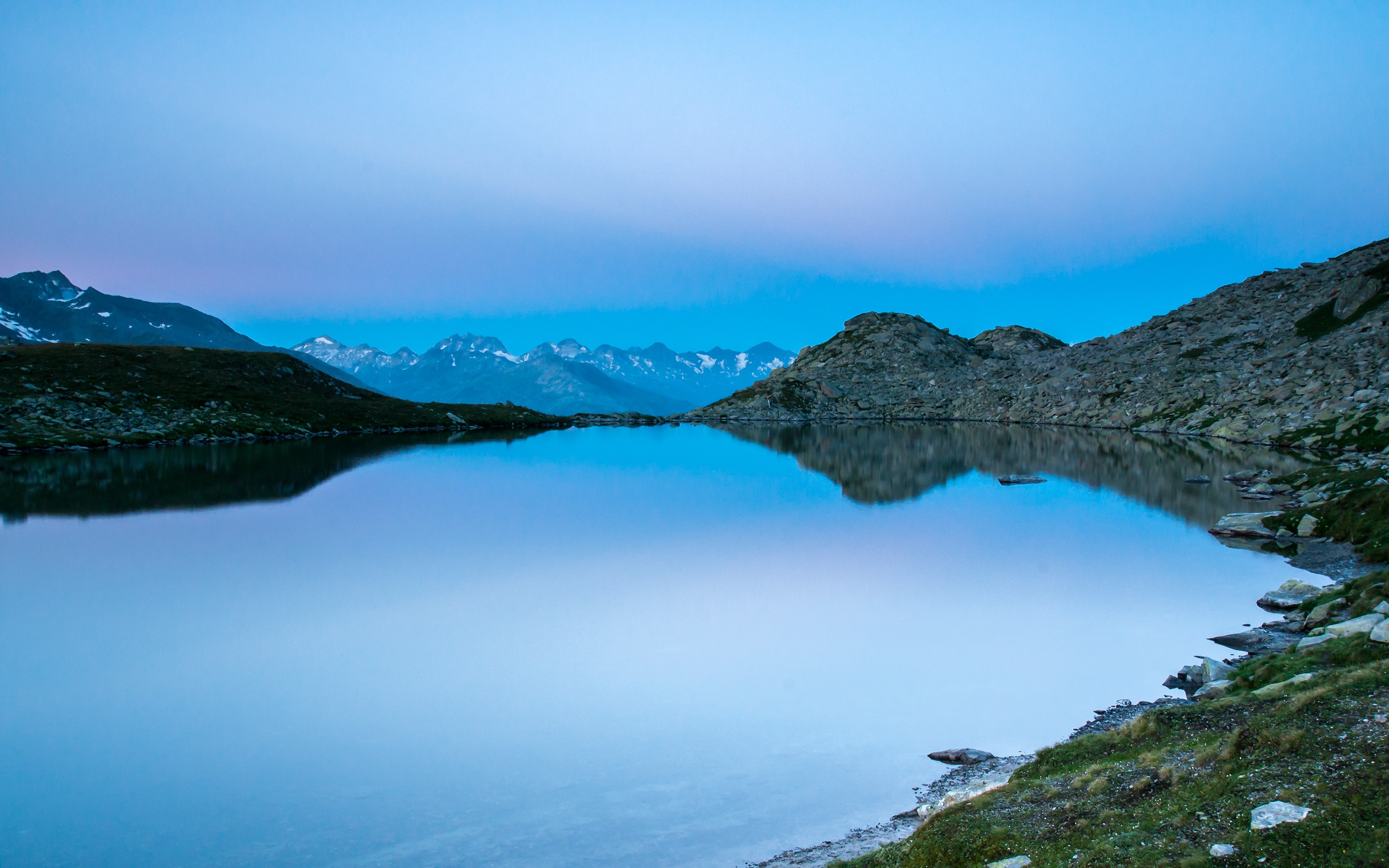 Lake and mountains in Switzerland at dusk HD Wallpaper
