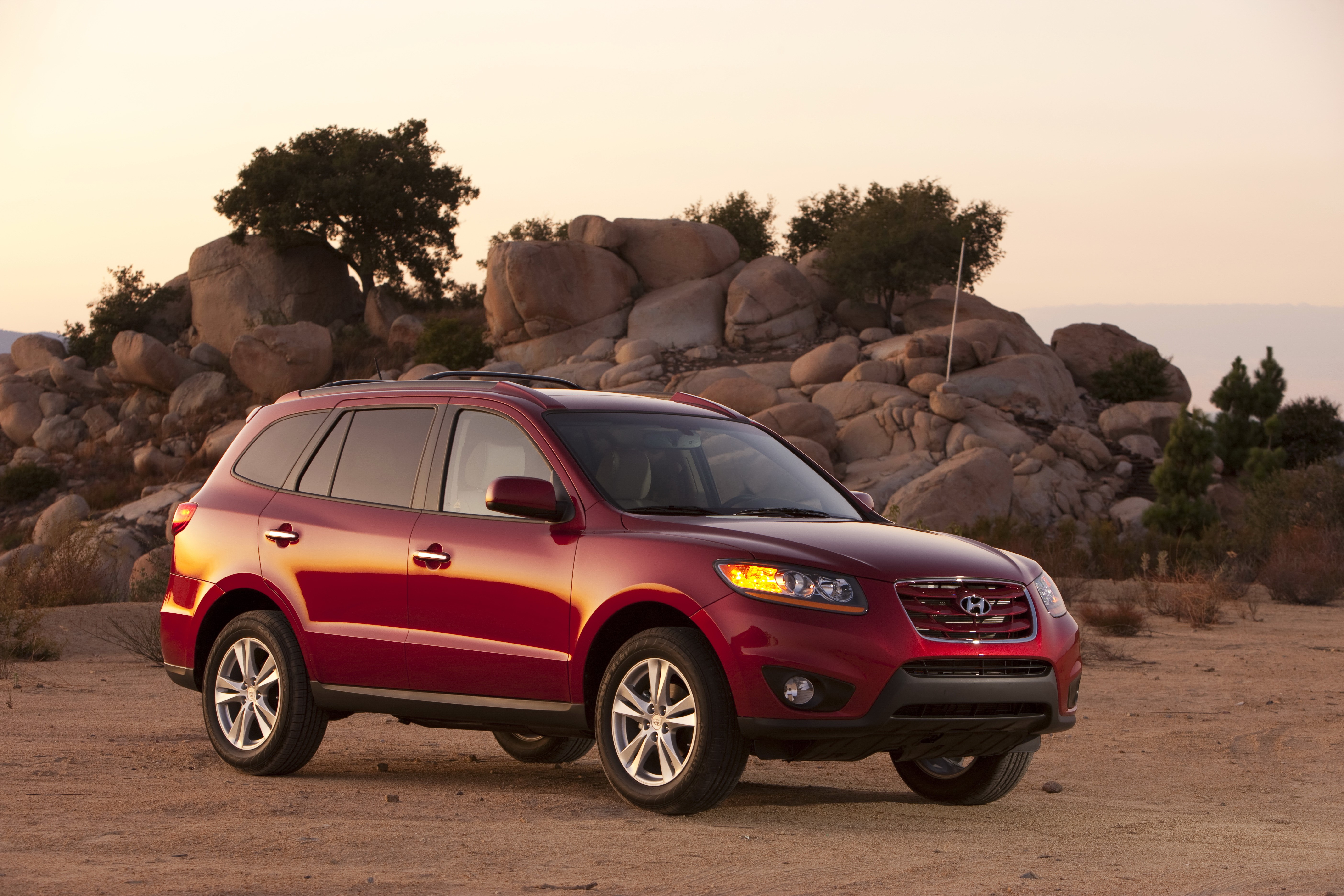 2010 Hyundai Santa Fe Wine Color Side HD Wallpaper