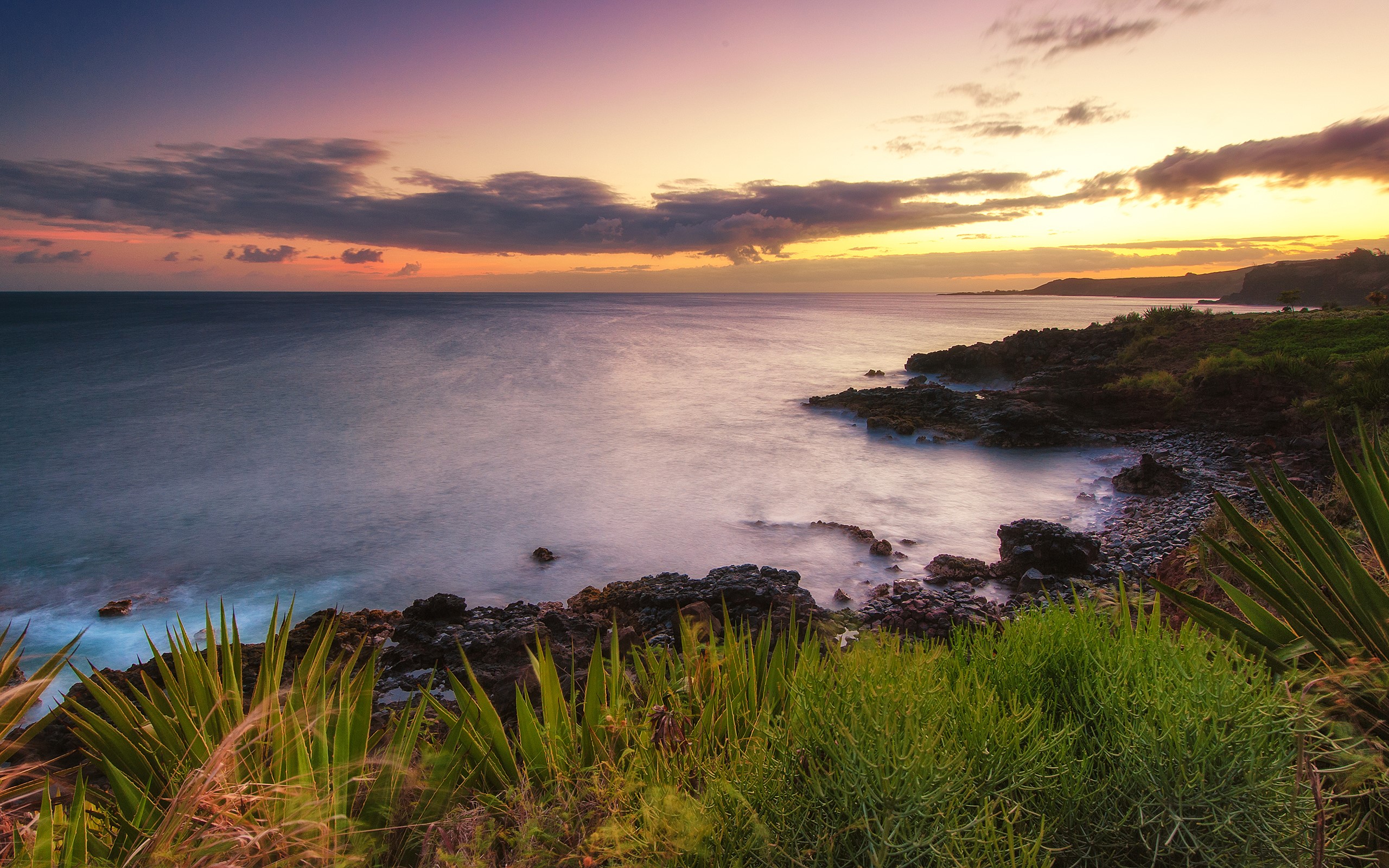 Sunset over the ocean coast of Hawaii HD Wallpaper