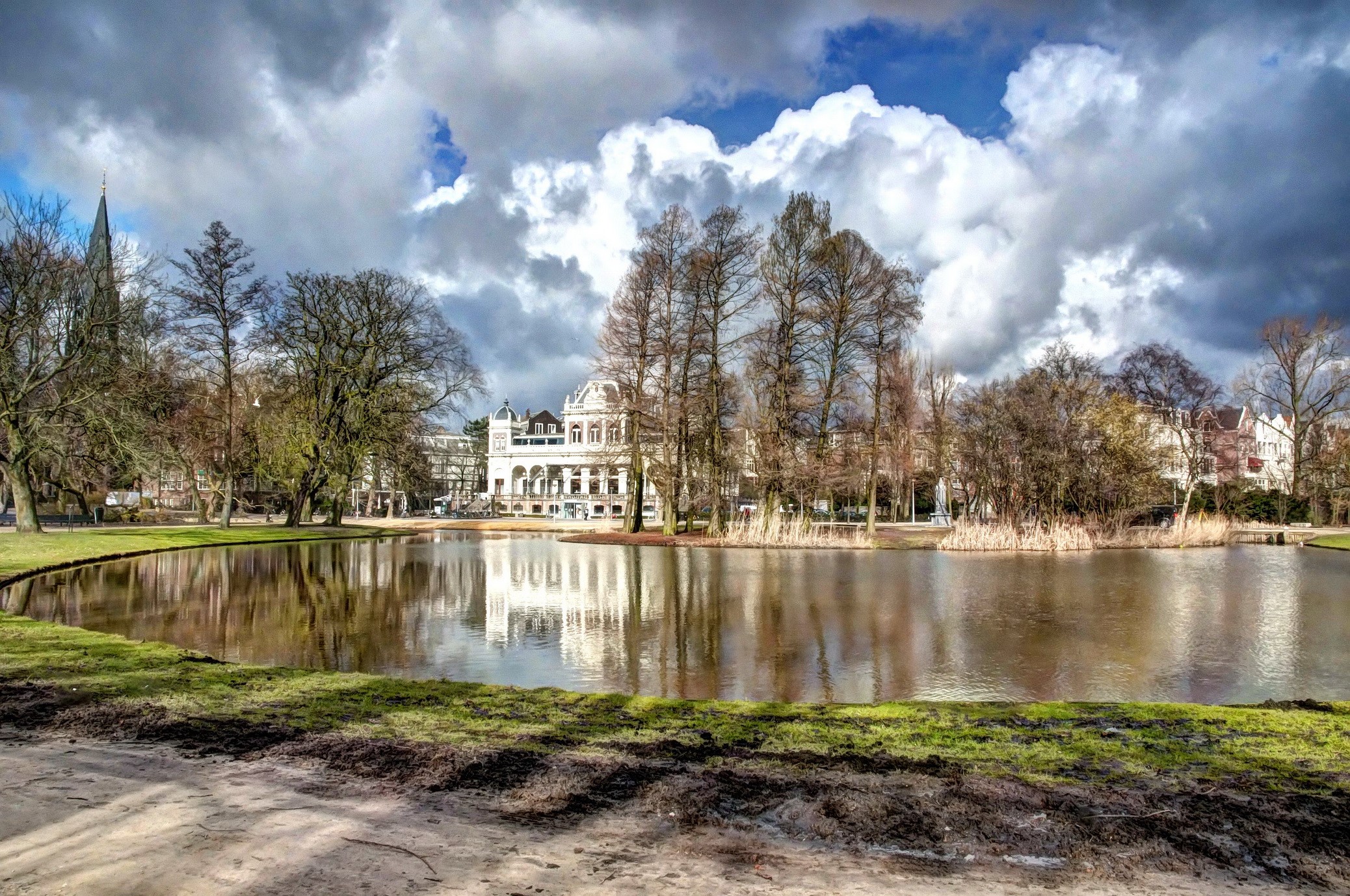 Lake and building in Netherlands HD Wallpaper
