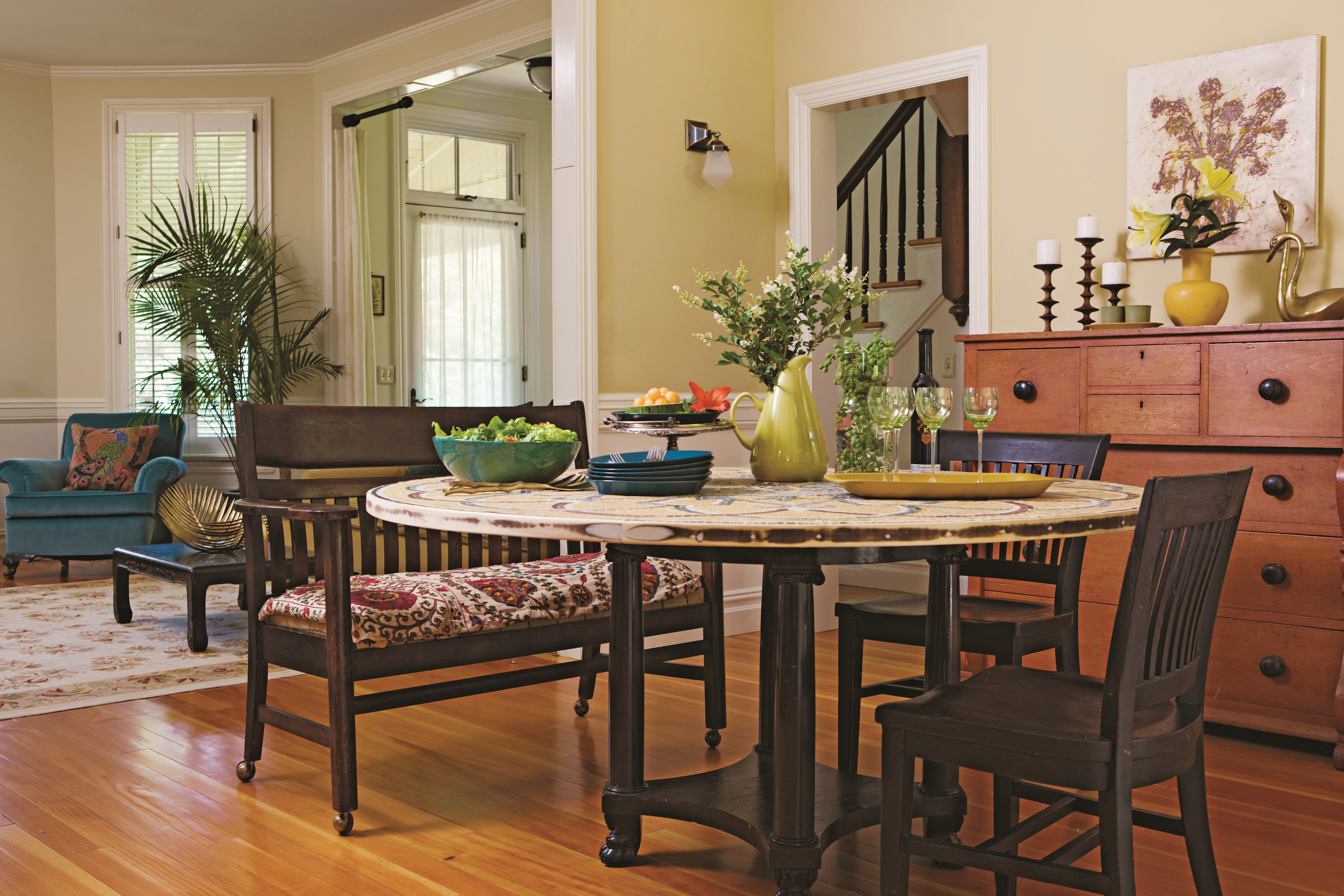 Dining Room with Table and Chairs HD Wallpaper