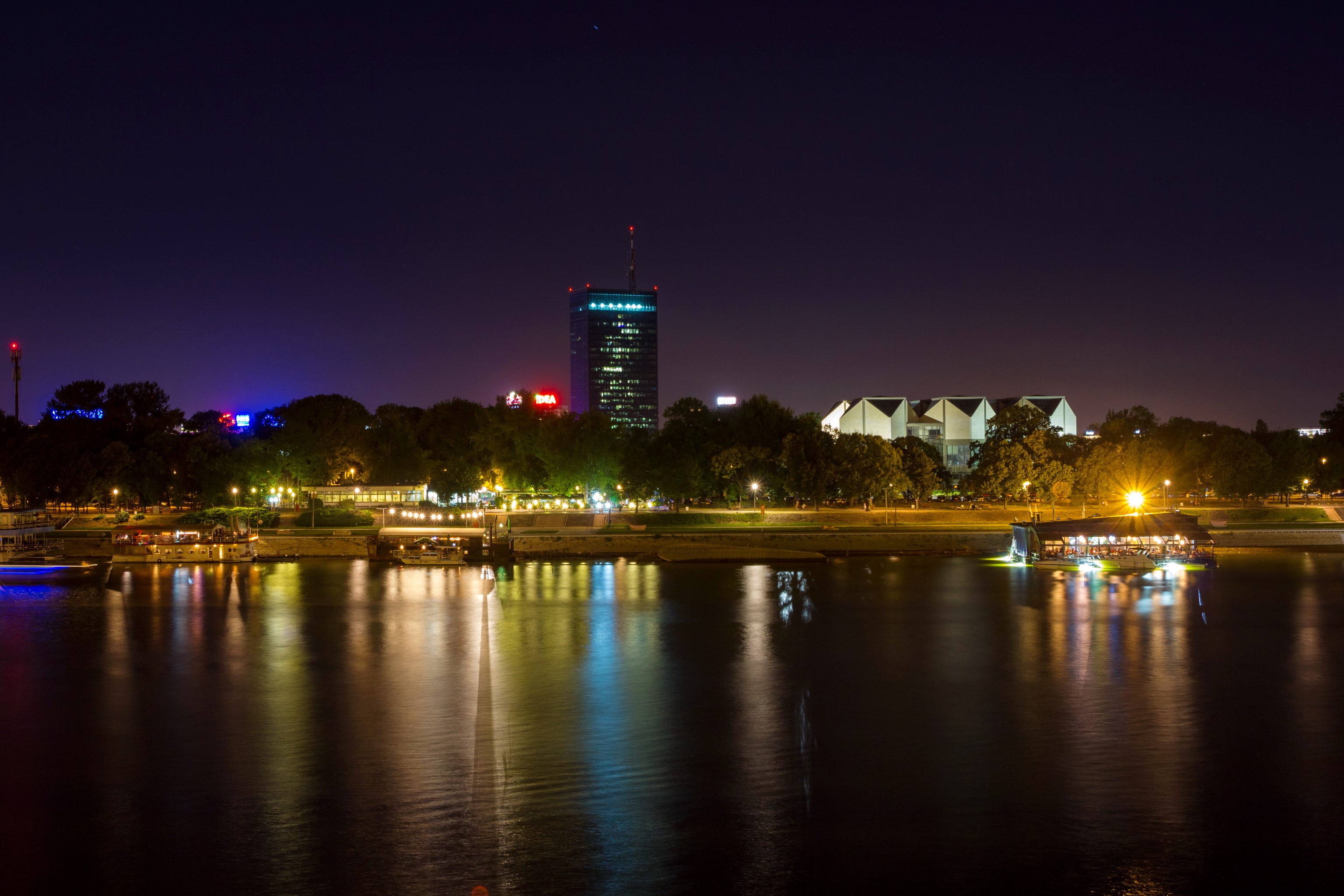 Belgrade, Serbia Skyline at Night over River HD Wallpaper