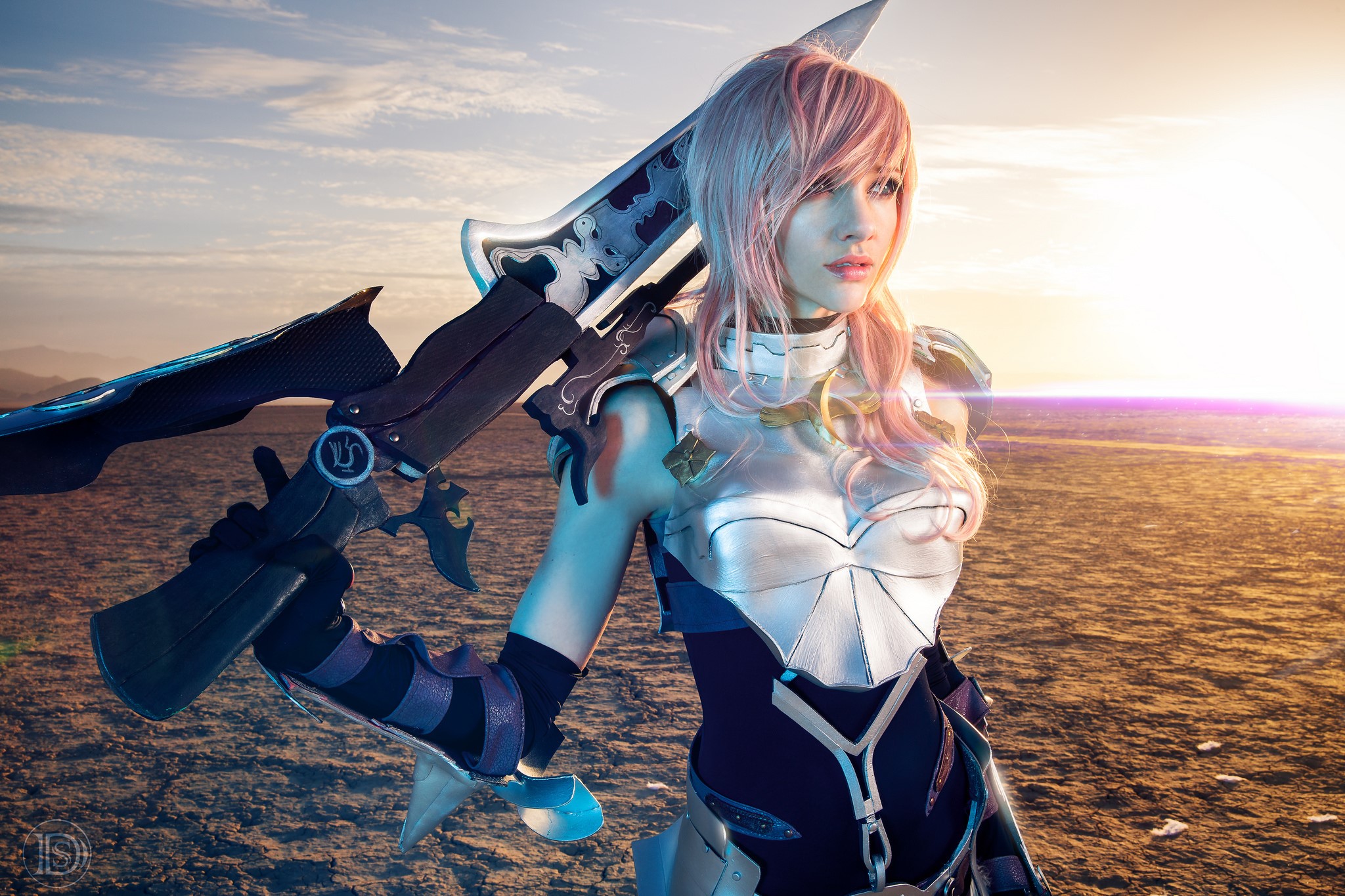 Lightning from Final Fantasy XIII with large sword HD Wallpaper