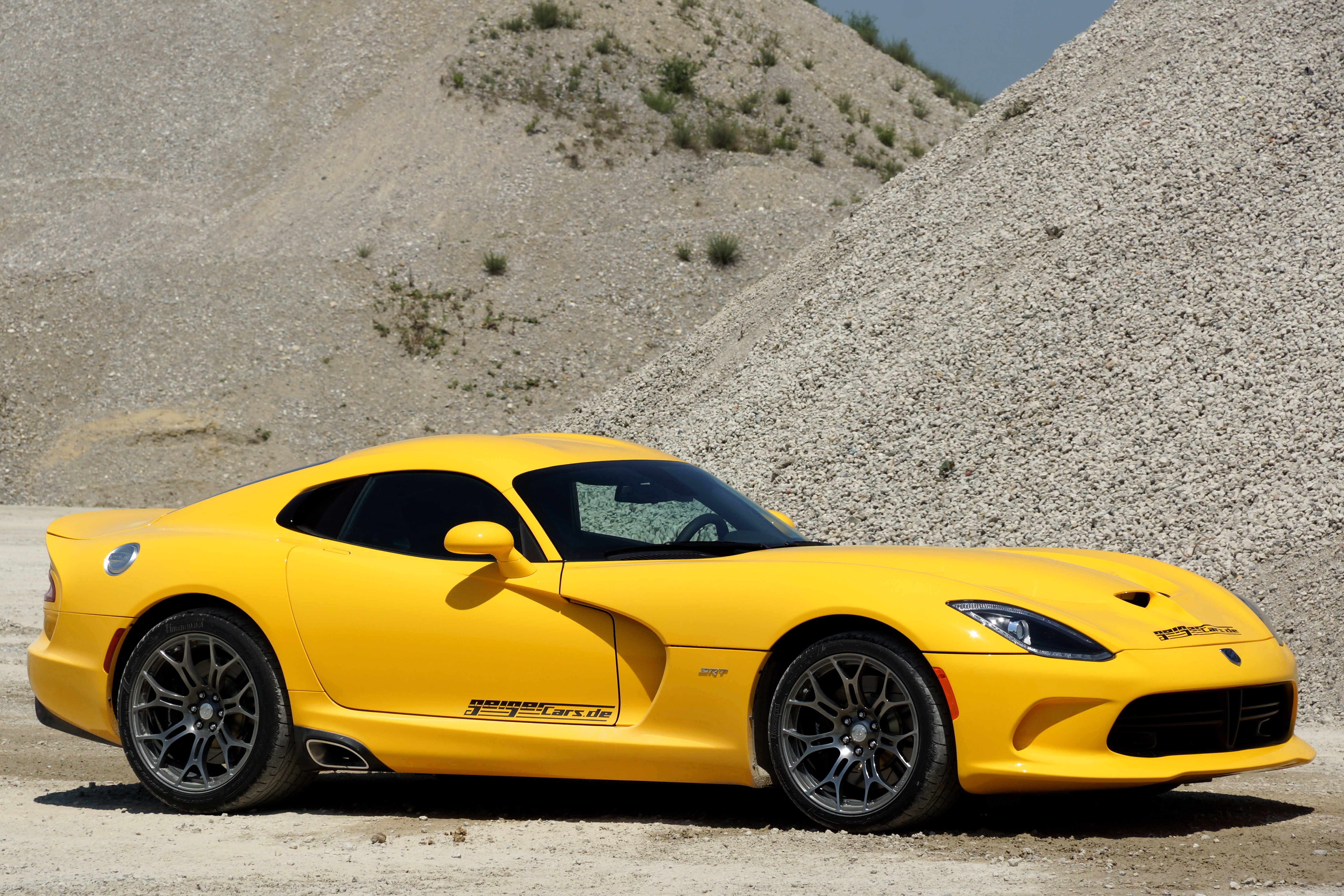 Yellow 2013 SRT Viper Dodge HD Wallpaper