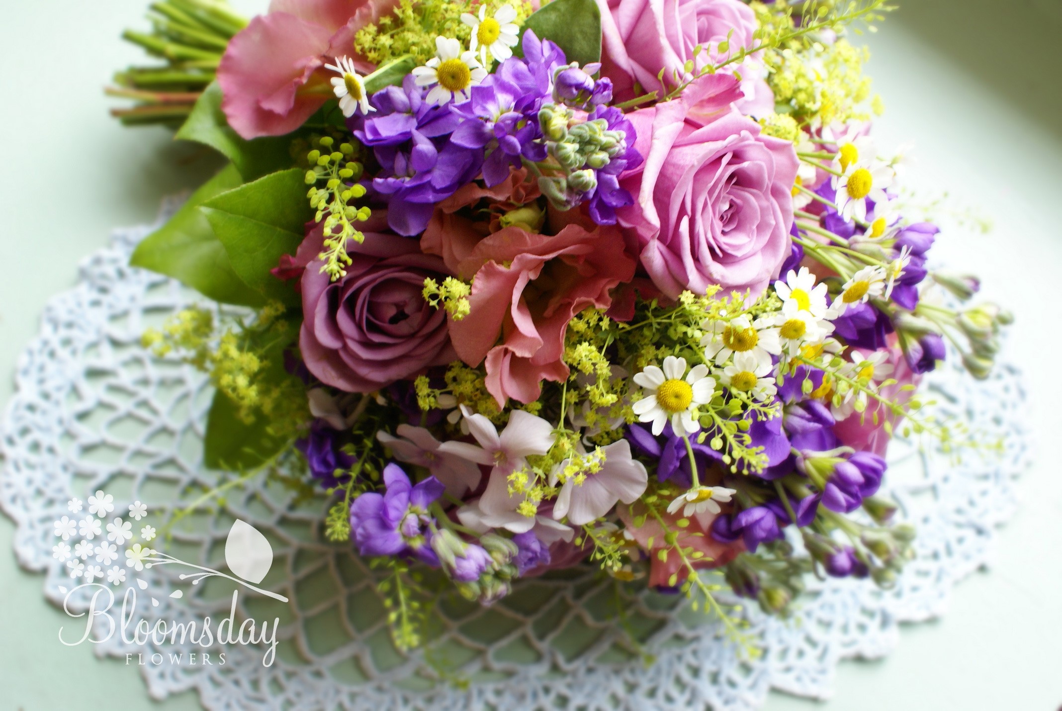 Bouquet of Roses and Daisies HD Wallpaper