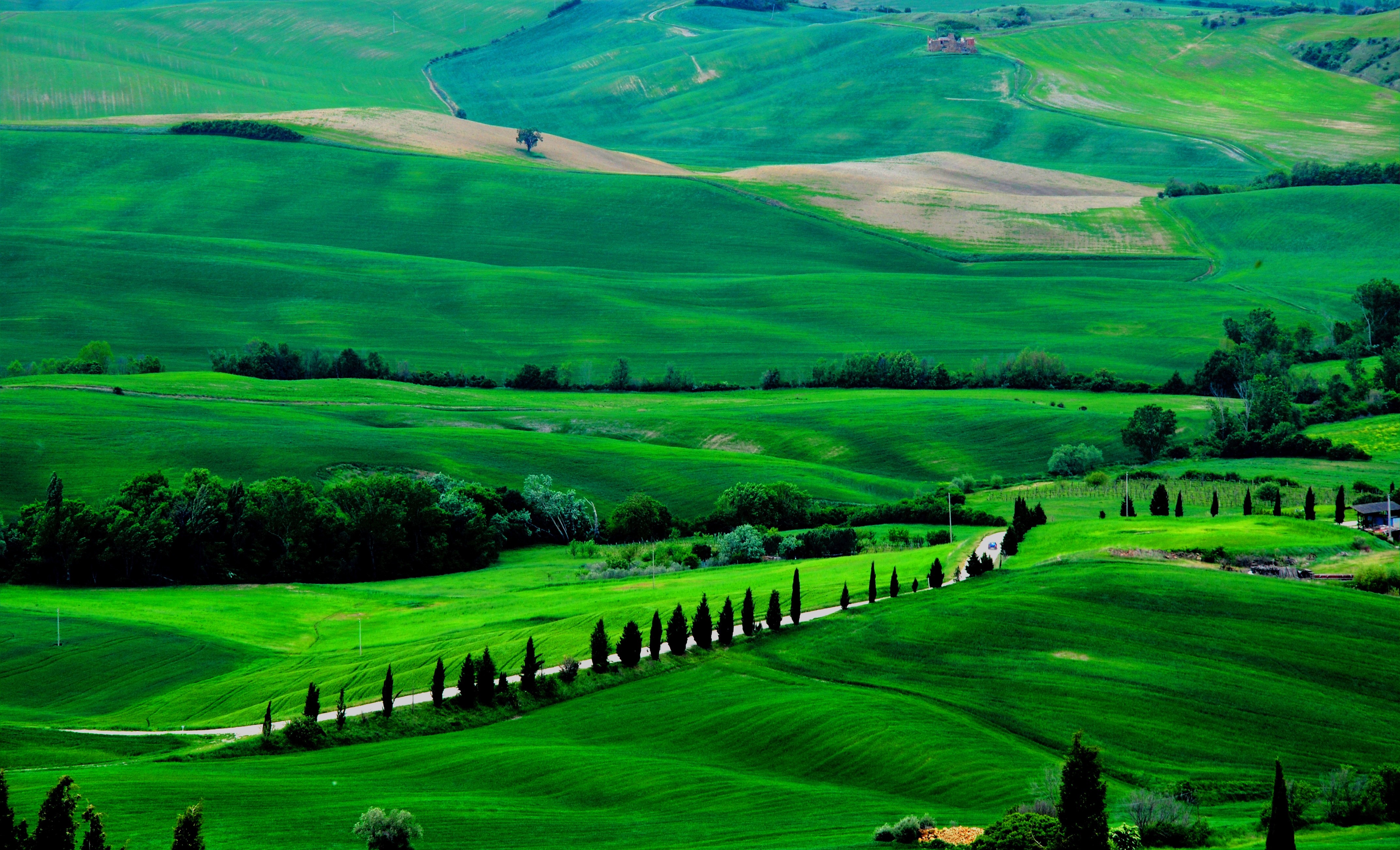 Tuscany Fields from Above in 4K HD Wallpaper