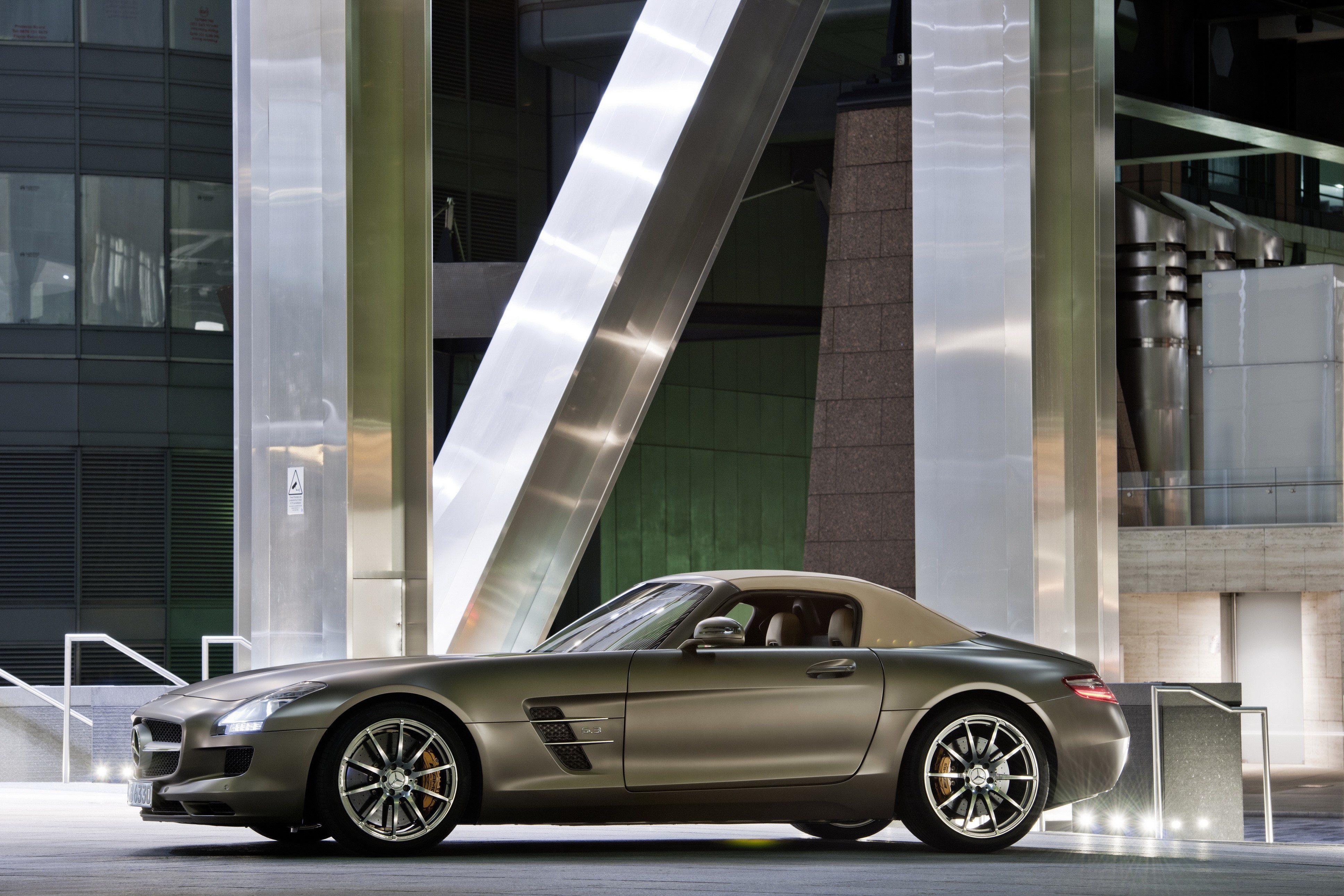 2011 Mercedes-Benz SLS AMG Roadster HD Wallpaper