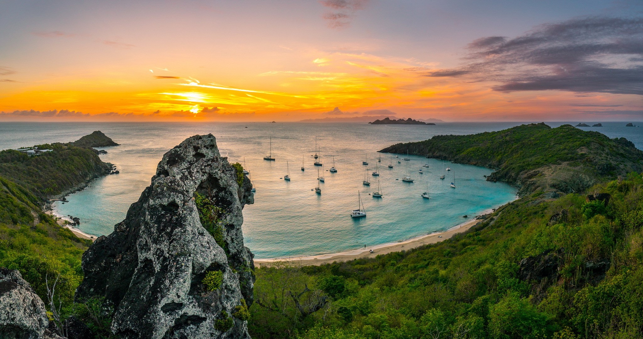 Bay with sailboats at sunset HD Wallpaper