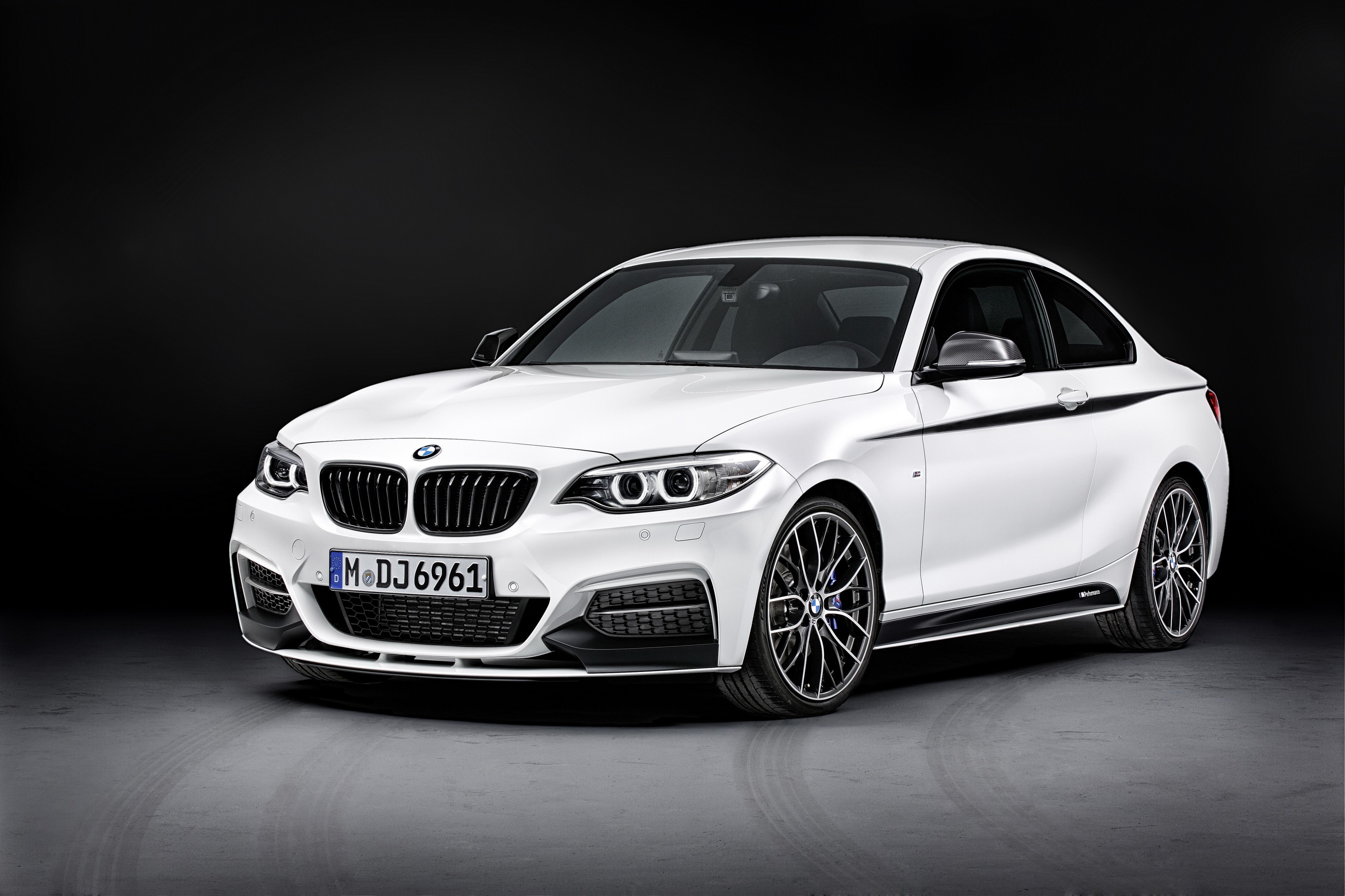 White BMW M235i Coupe HD Wallpaper