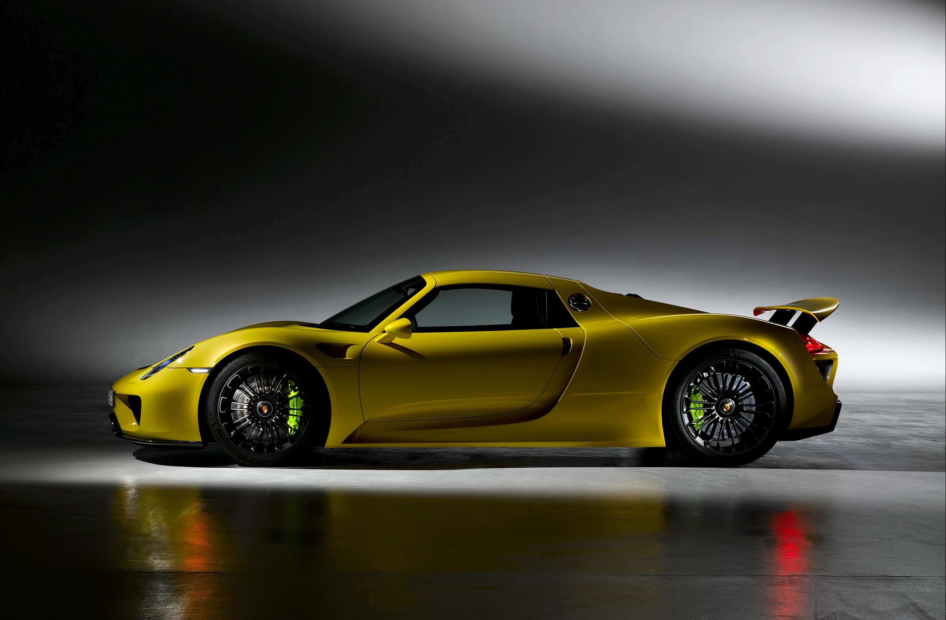 Yellow Porsche 918 Spyder HD Wallpaper