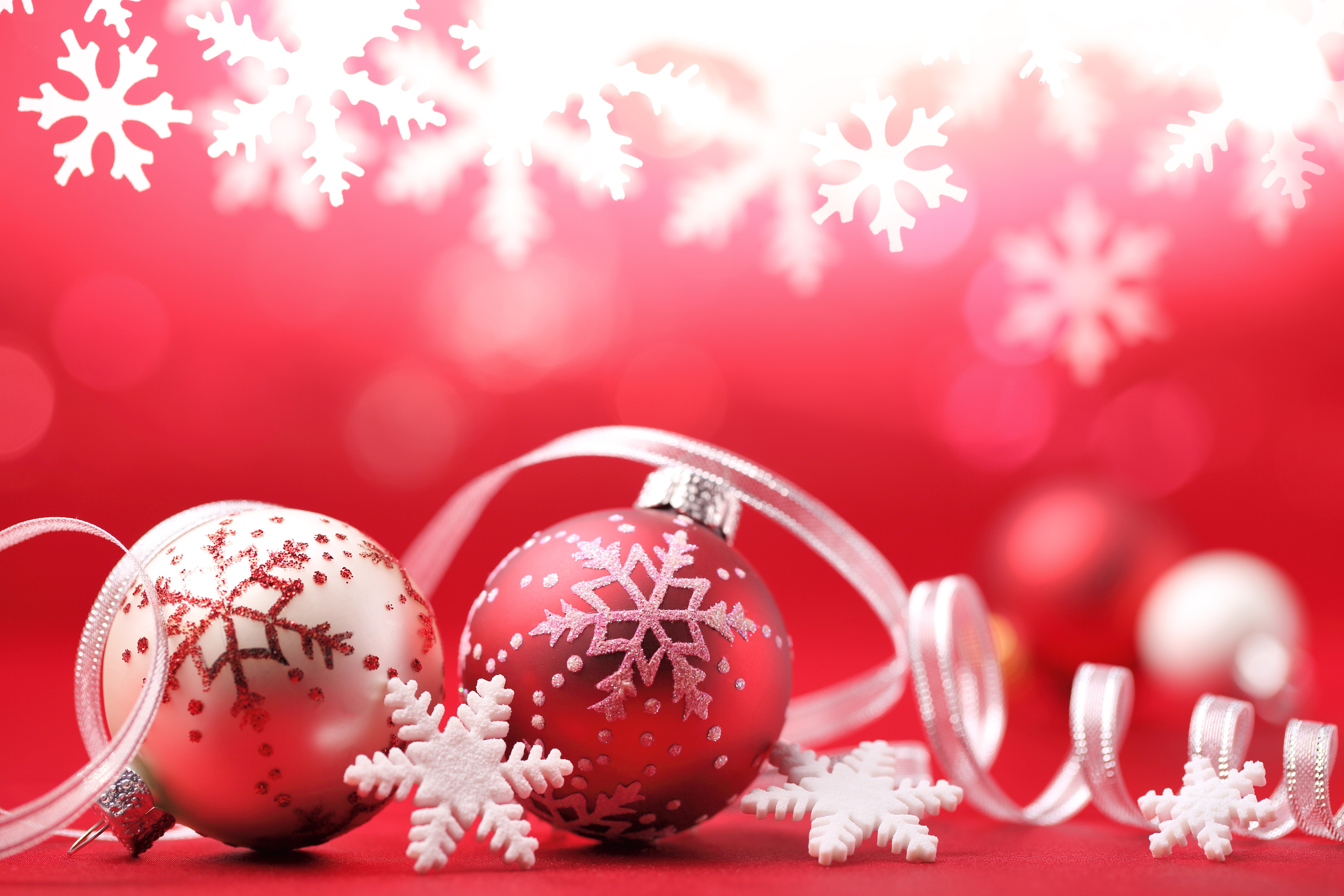 Christmas Balls and Snowflakes on Red Background HD Wallpaper