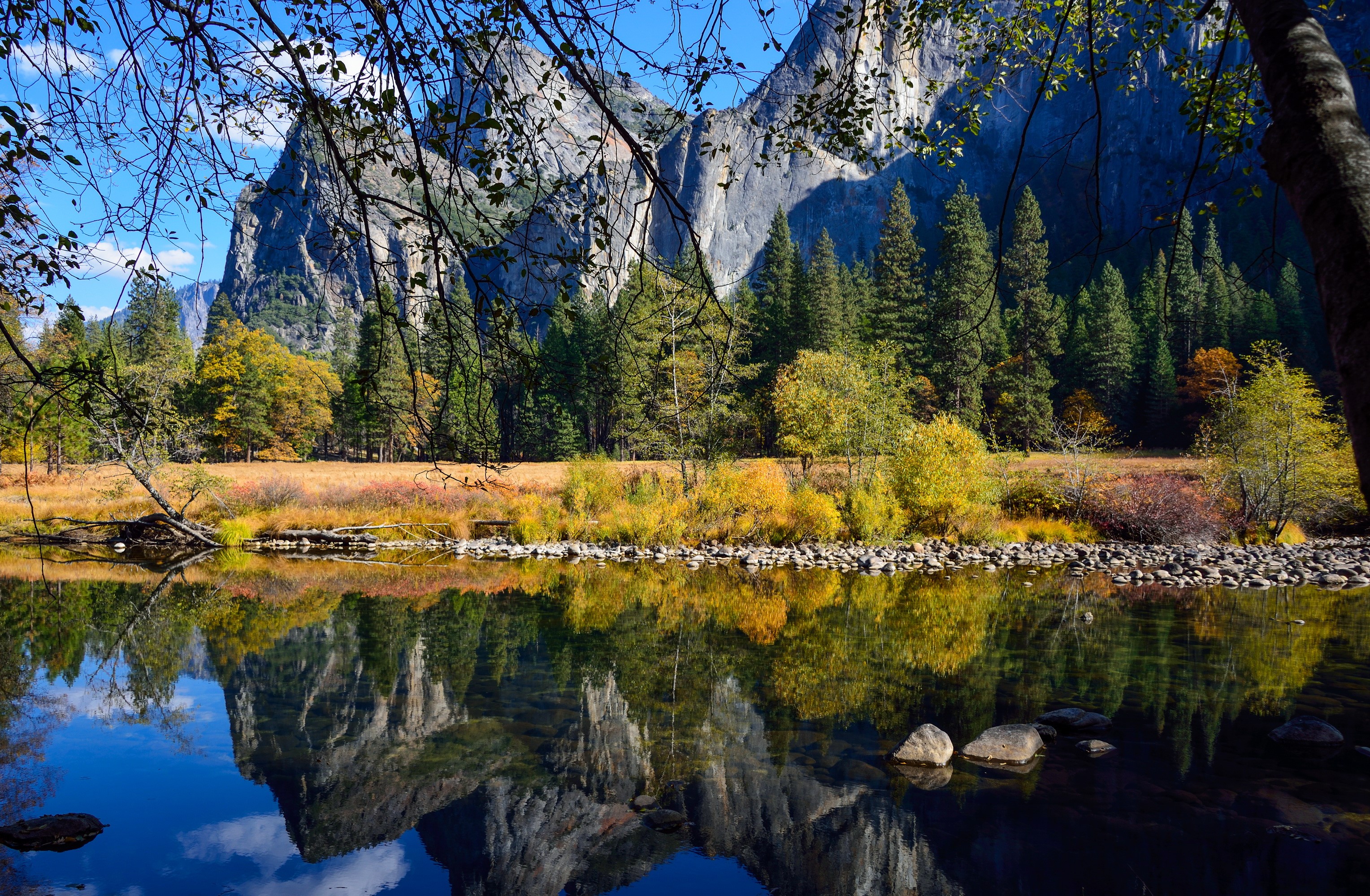 Yosemite National Park Scenery in California, USA HD Wallpaper