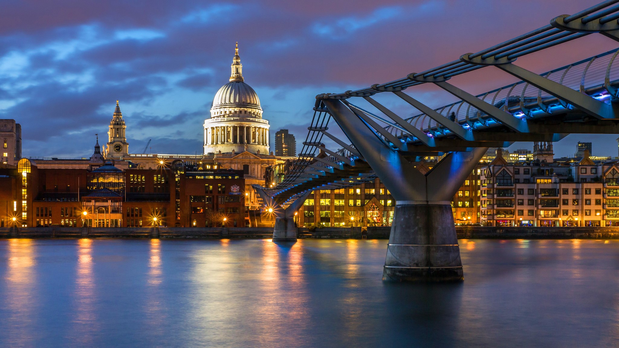 Millennium Bridge and St. Paul's Cathedral at Night in London HD Wallpaper