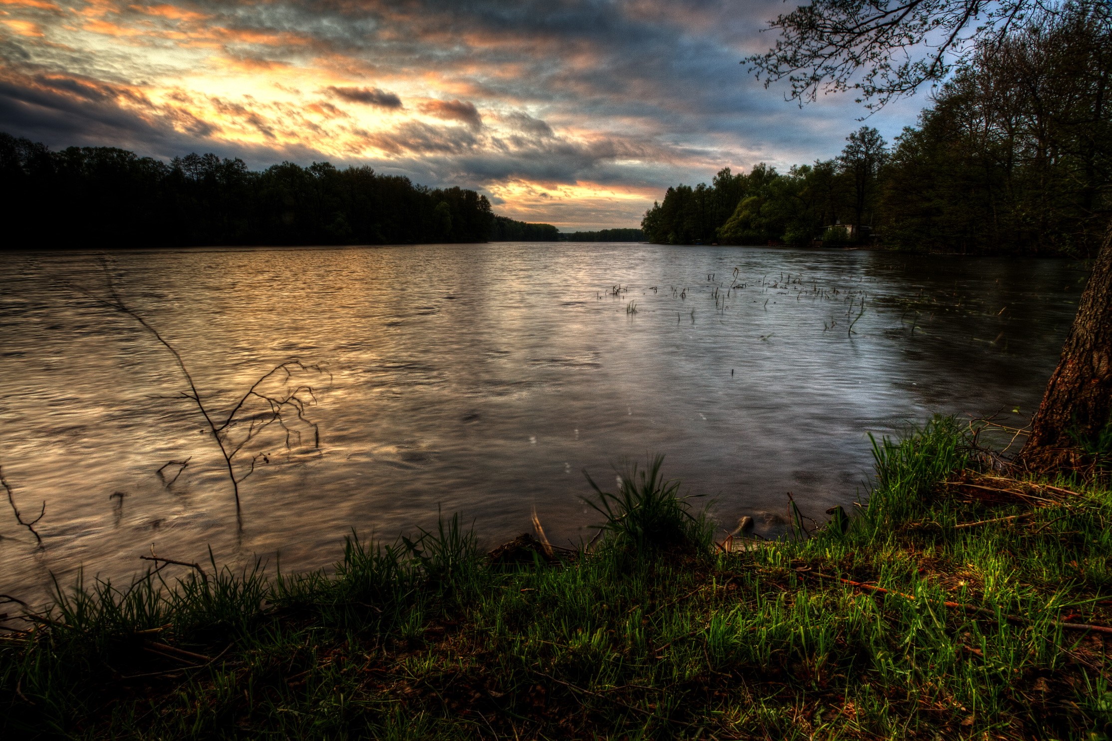 Sunset over Dadaj River in Poland HD Wallpaper