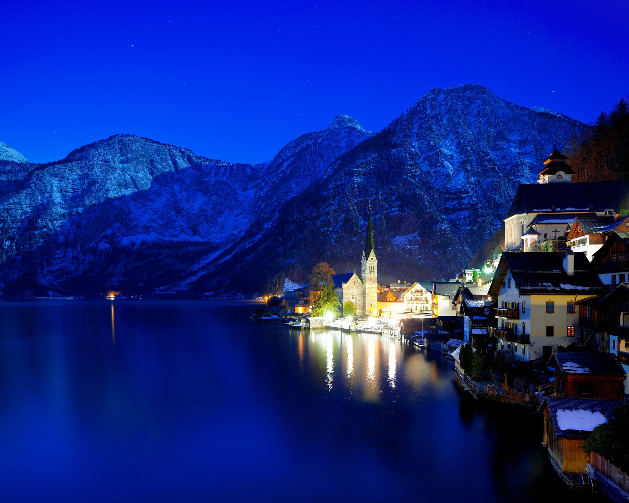 Hallstatt village at night with mountains and lake HD Wallpaper