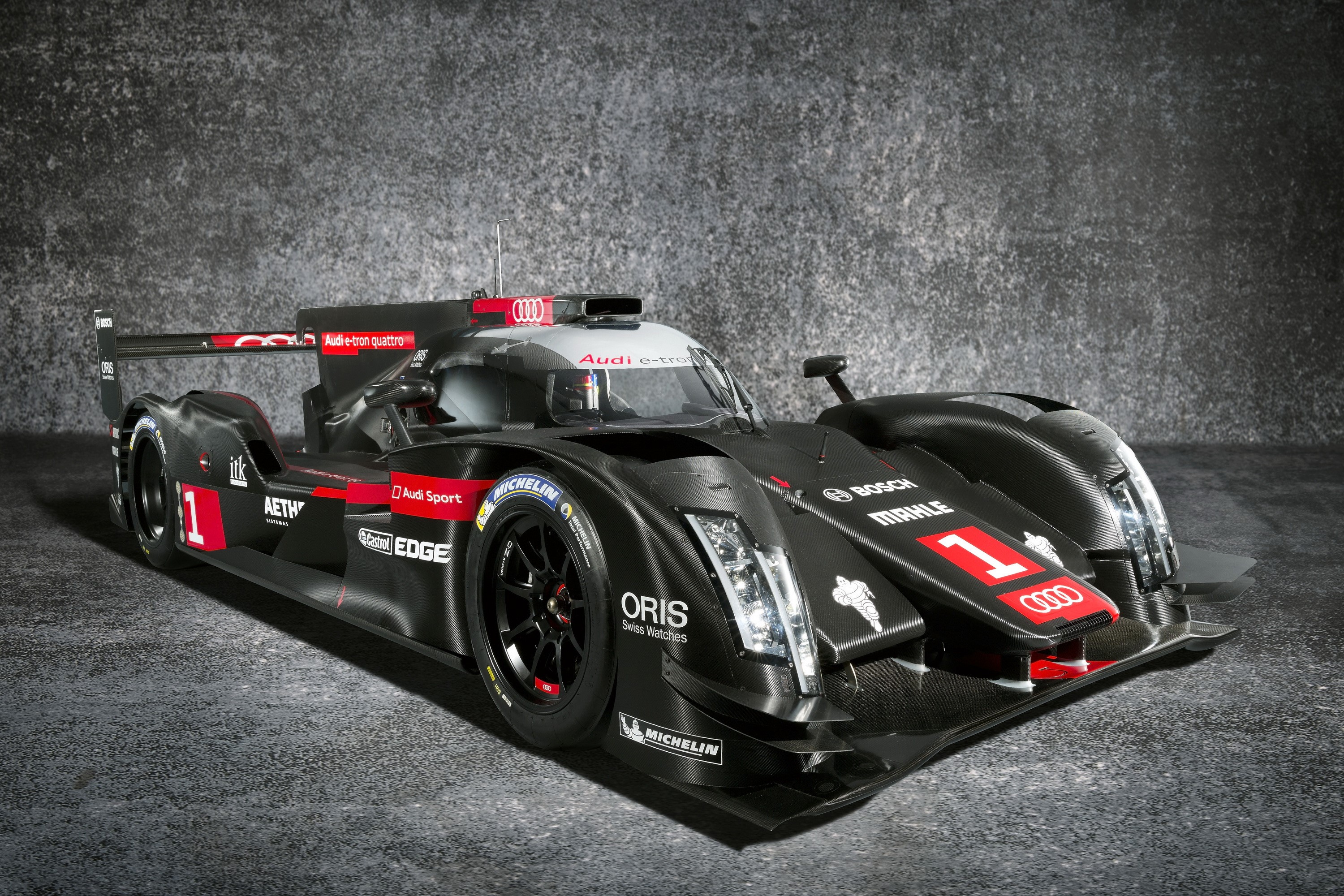 Audi R18 e-tron quattro race car HD Wallpaper