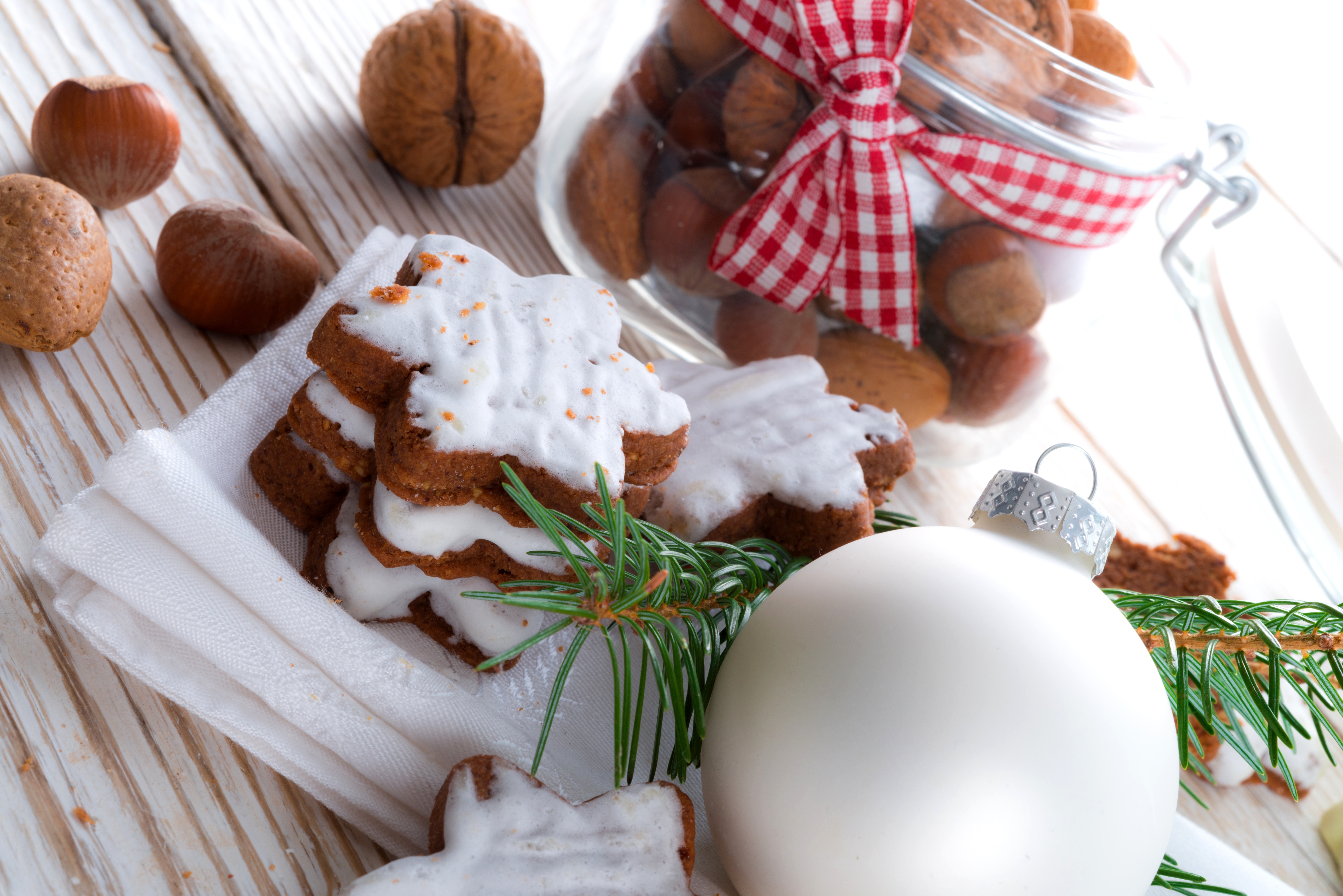 Christmas cookies and nuts with ornament HD Wallpaper